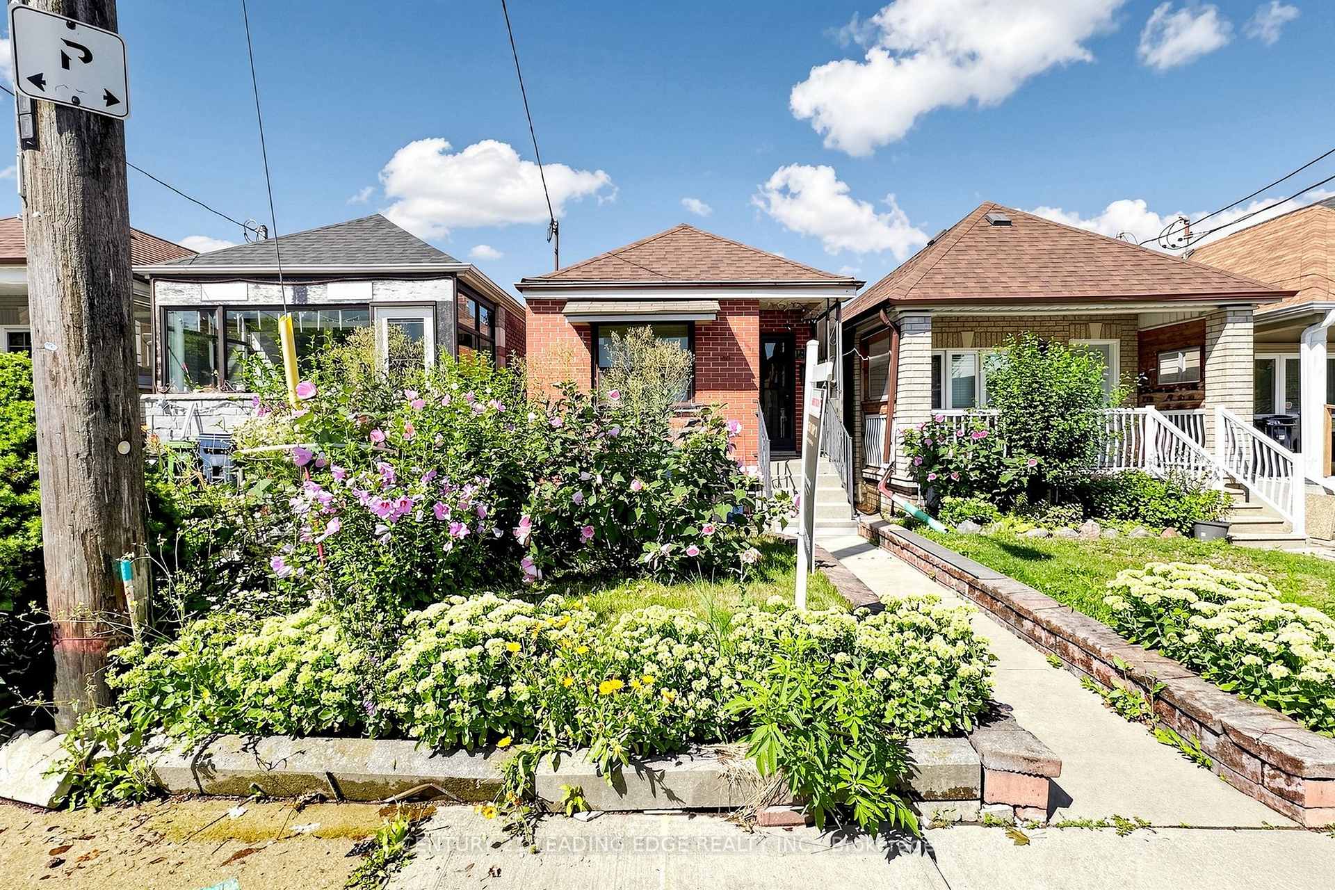 Photo 2 of 180 Gilbert Avenue, Toronto, Caledonia-Fairbank — HOMEH