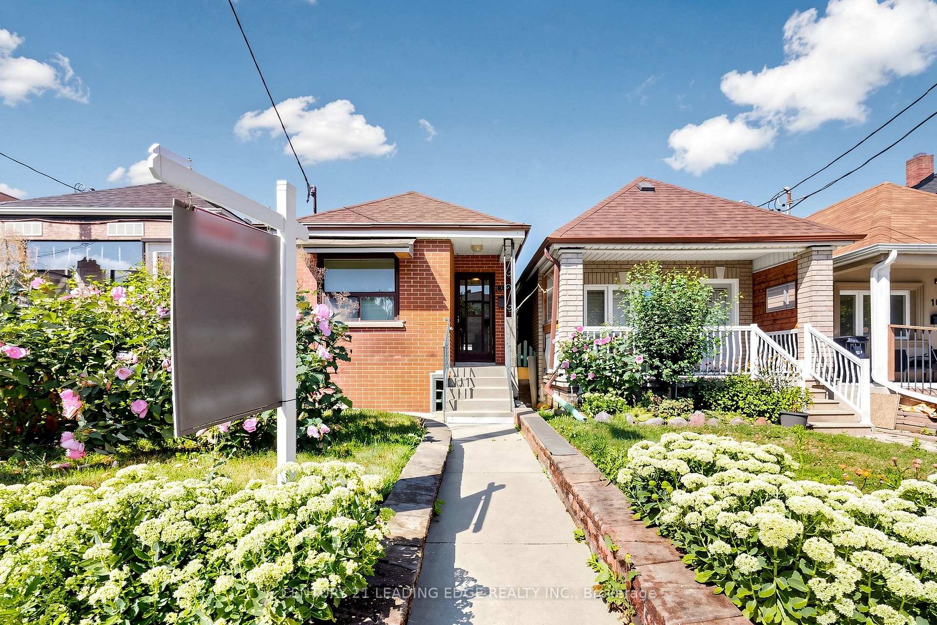 Photo 6 of 180 Gilbert Avenue, Toronto, Caledonia-Fairbank — HOMEH
