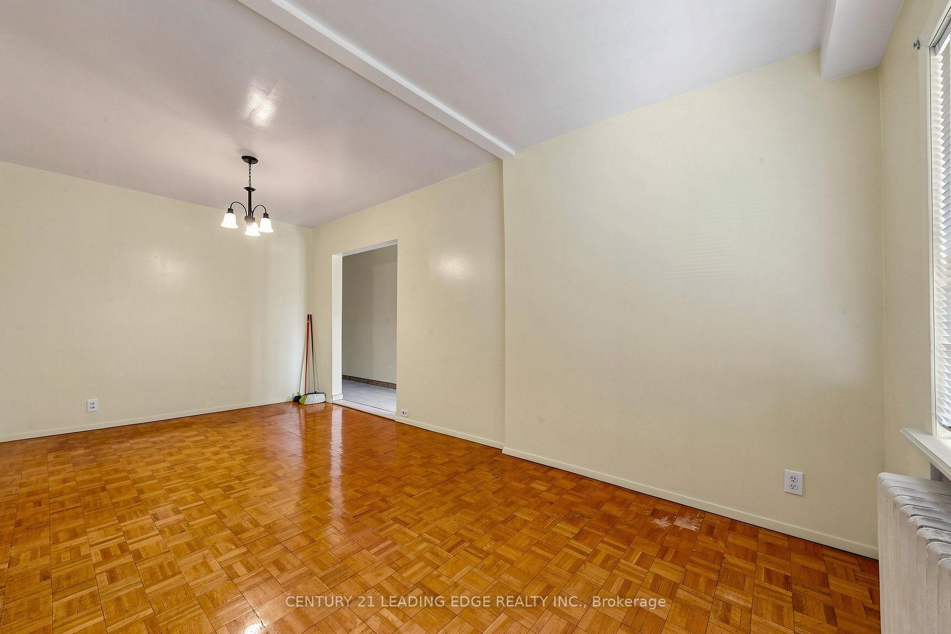 Photo 18 of 180 Gilbert Avenue, Toronto, Caledonia-Fairbank — HOMEH