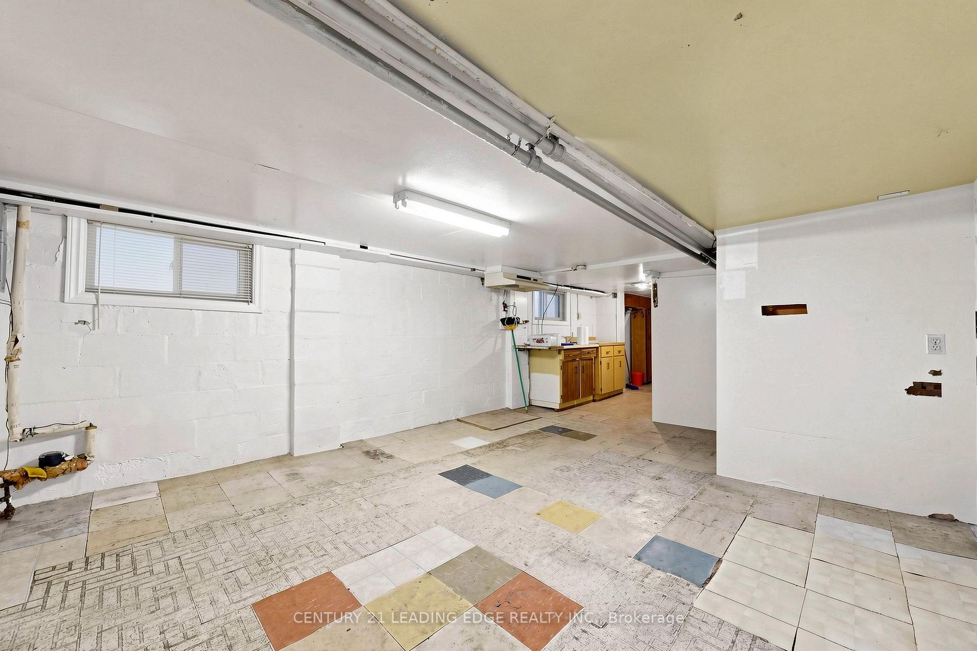 Photo 22 of 180 Gilbert Avenue, Toronto, Caledonia-Fairbank — HOMEH
