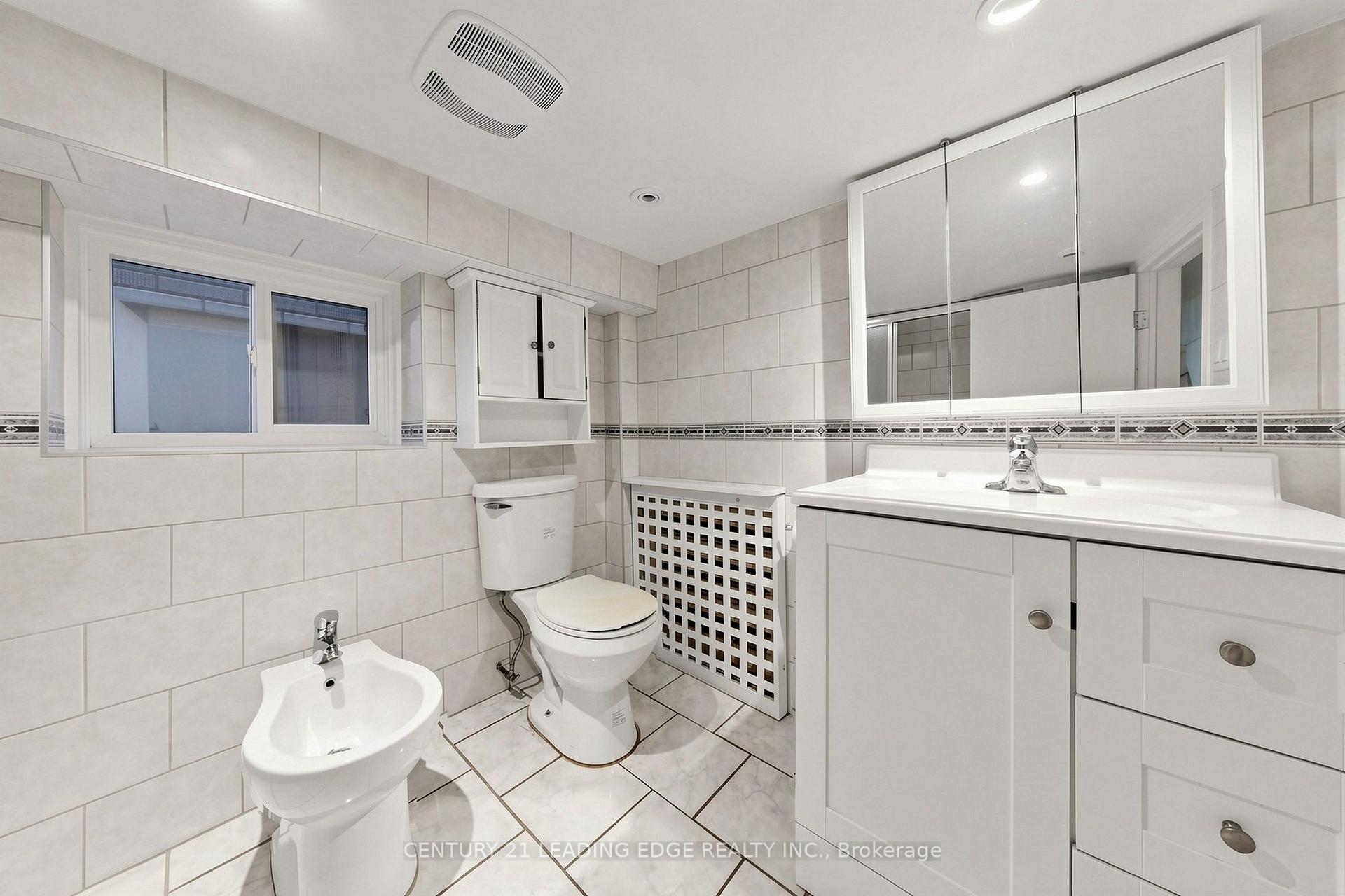 Photo 27 of 180 Gilbert Avenue, Toronto, Caledonia-Fairbank — HOMEH