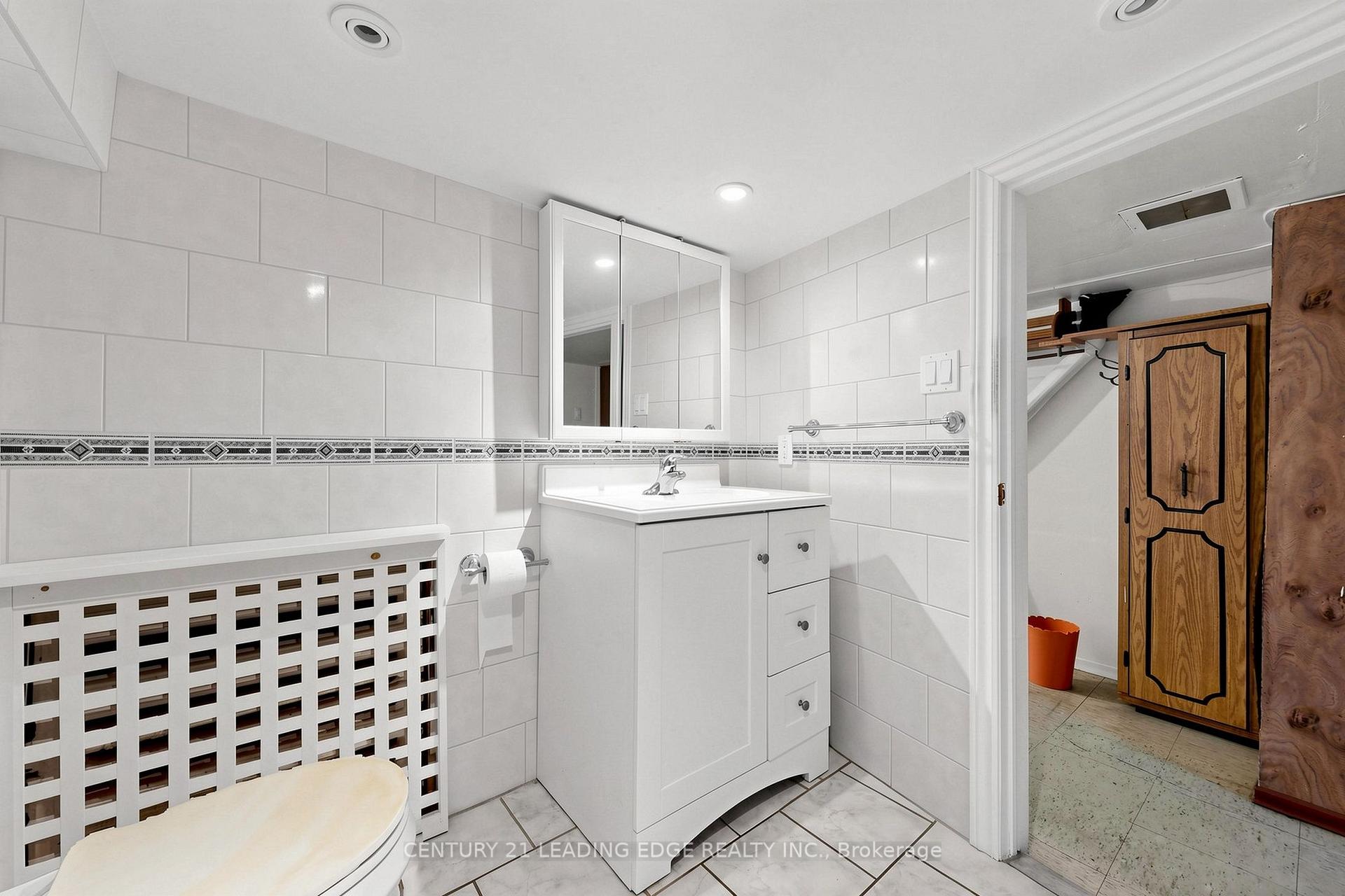 Photo 28 of 180 Gilbert Avenue, Toronto, Caledonia-Fairbank — HOMEH