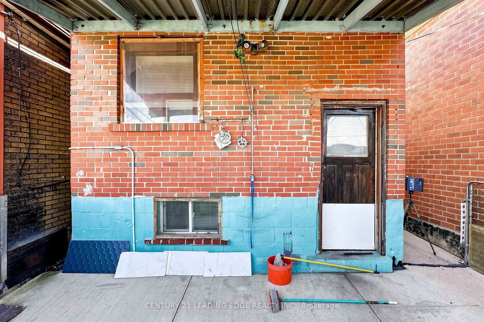 Photo 34 of 180 Gilbert Avenue, Toronto, Caledonia-Fairbank — HOMEH