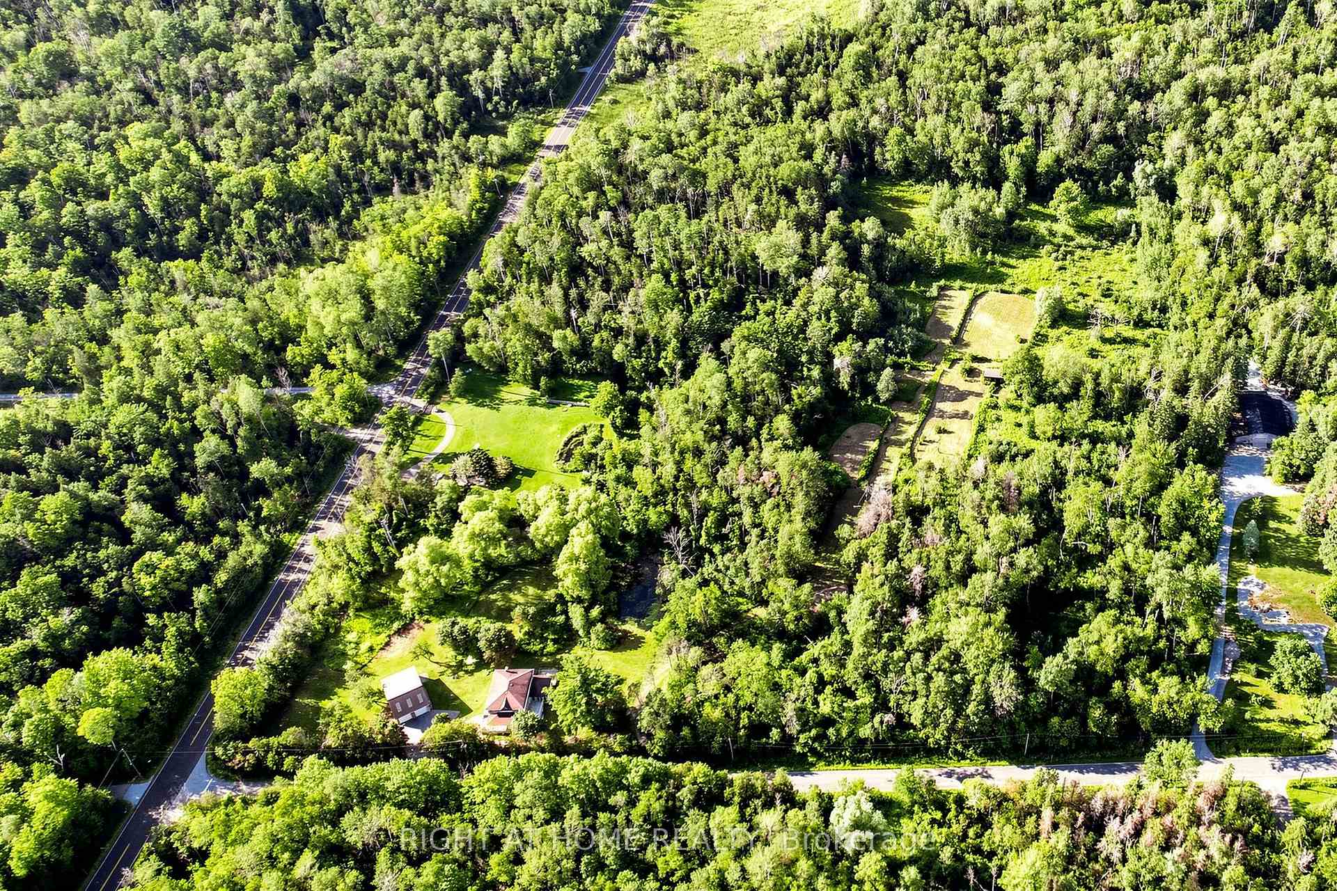 Photo 40 of 3016 Cole Road, East Gwillimbury, Rural East Gwillimbury — HOMEH