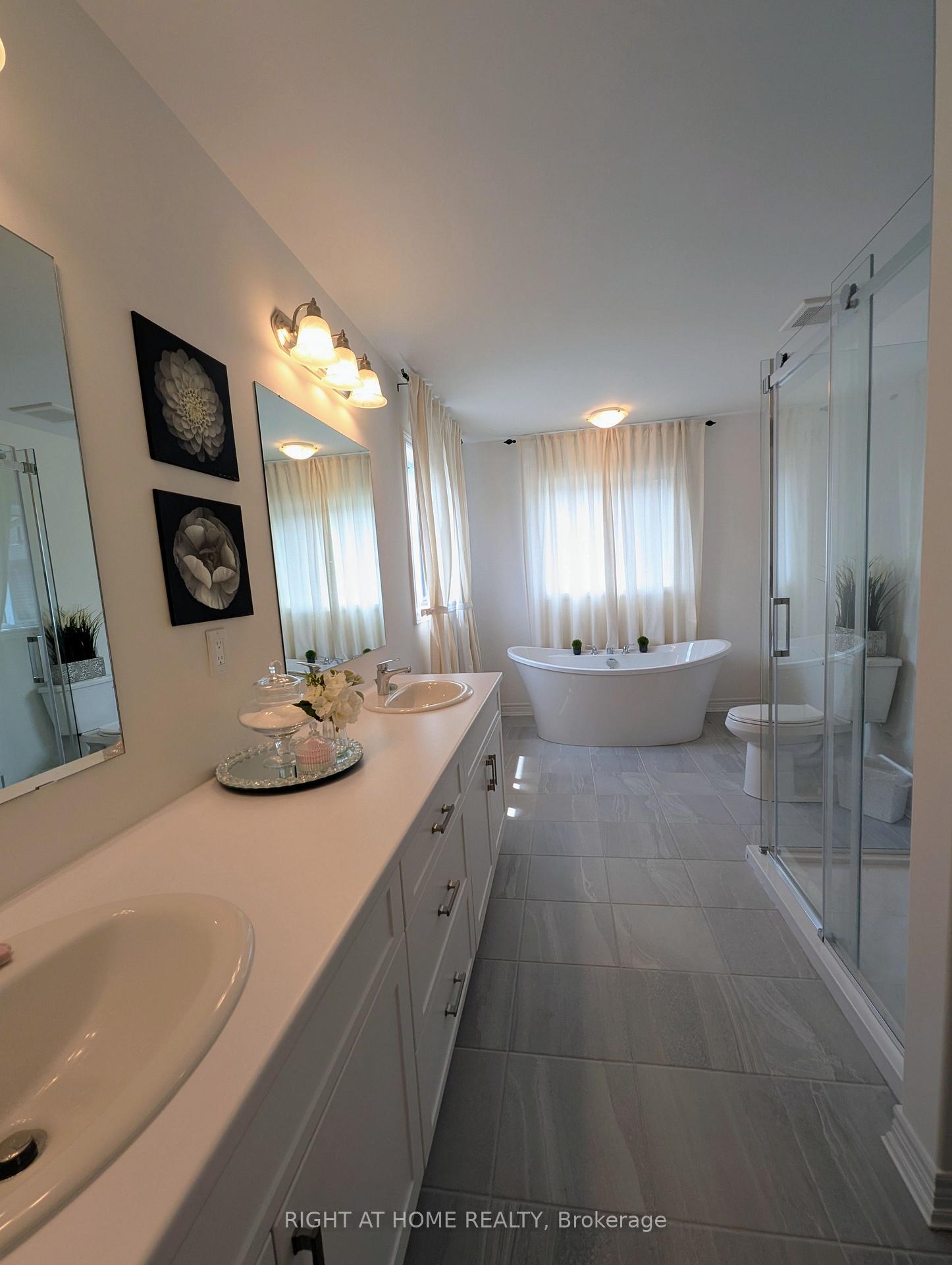 Photo 17 of 155 Plewes Drive, Collingwood — HOMEH