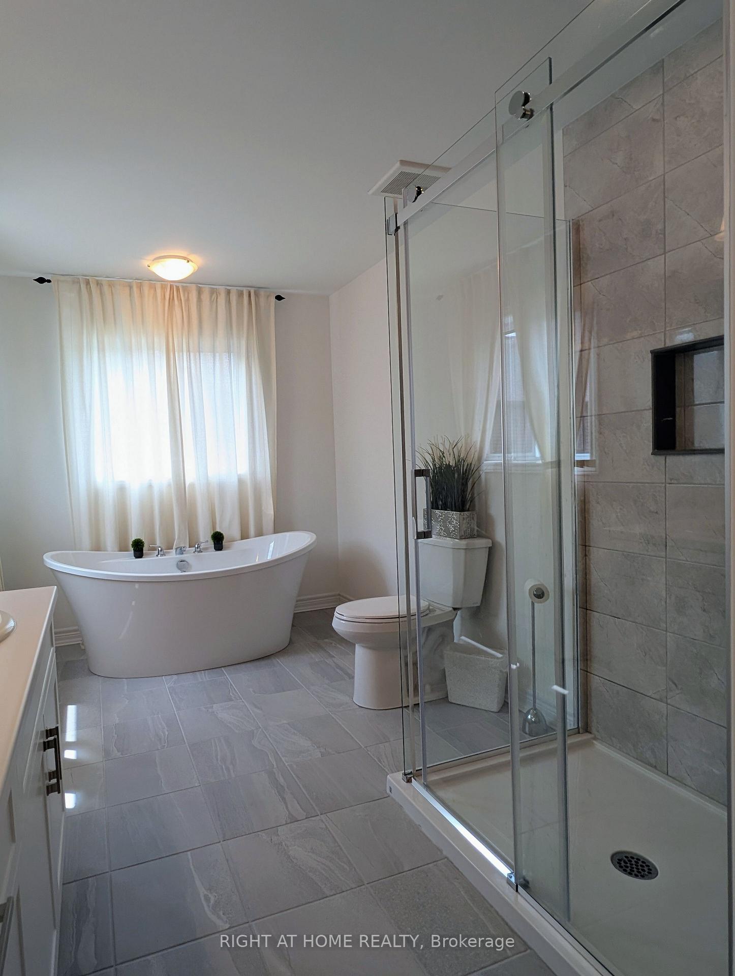 Photo 18 of 155 Plewes Drive, Collingwood — HOMEH