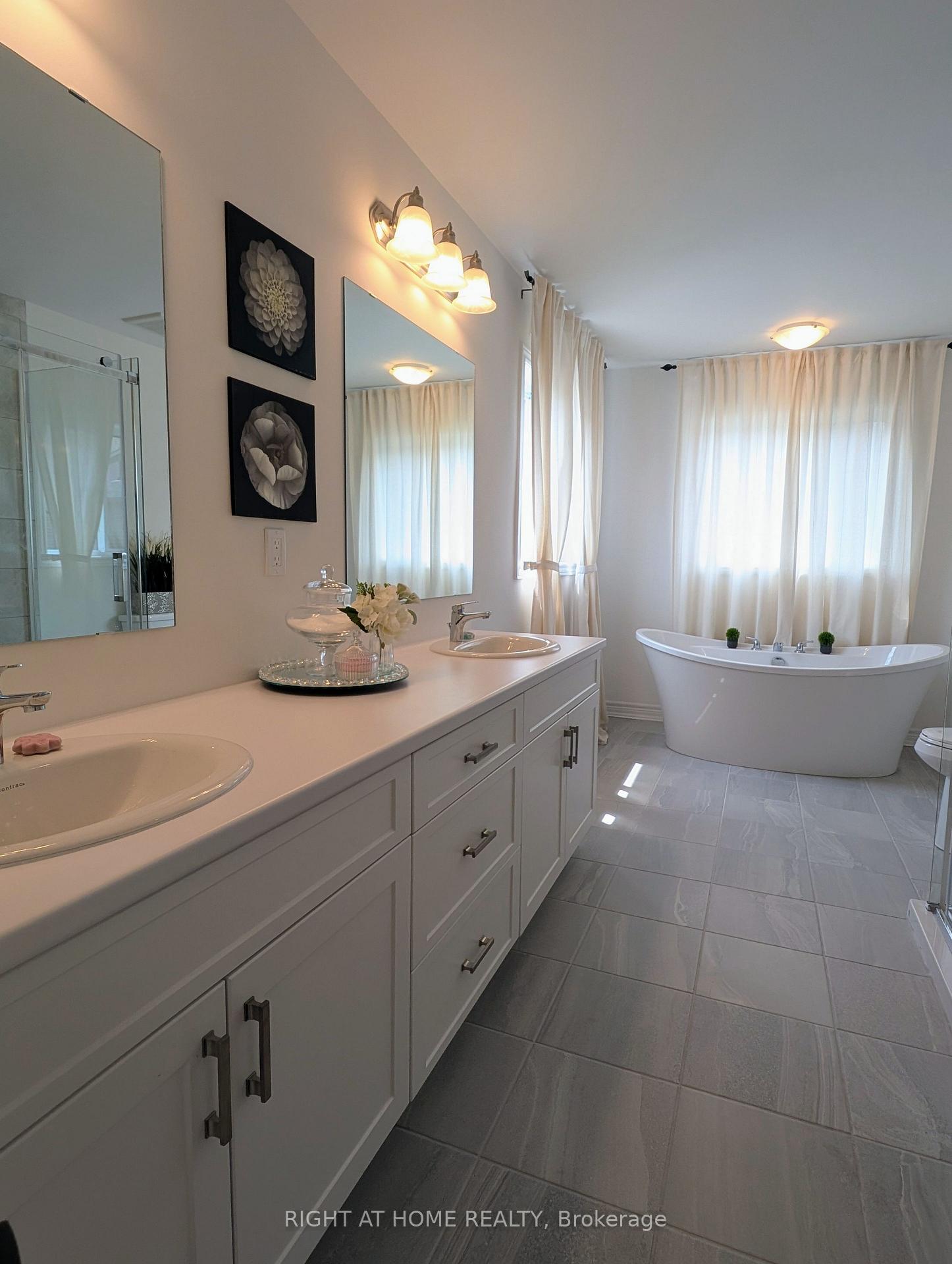 Photo 20 of 155 Plewes Drive, Collingwood — HOMEH