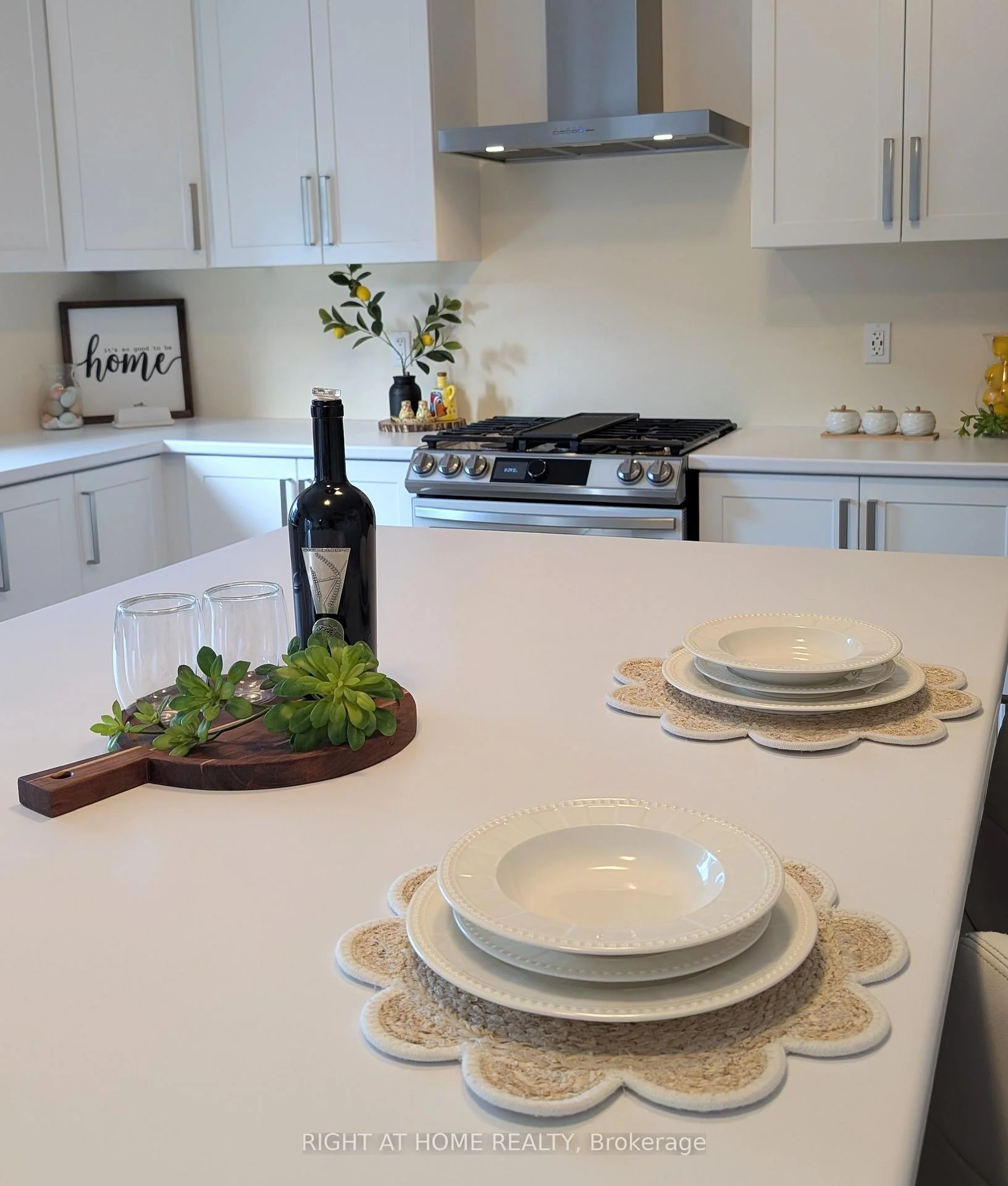 Photo 30 of 155 Plewes Drive, Collingwood — HOMEH