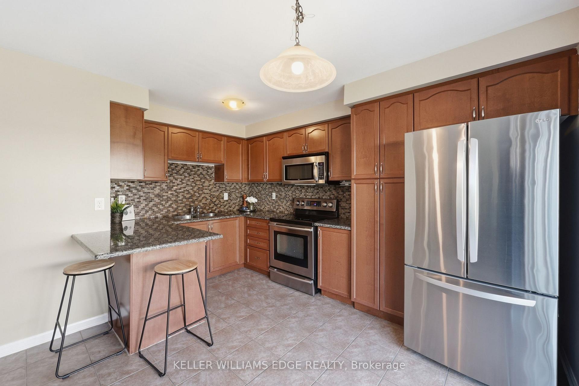 Photo 16 of 171 Chase Crescent, Waterloo, Beechwood/University — HOMEH