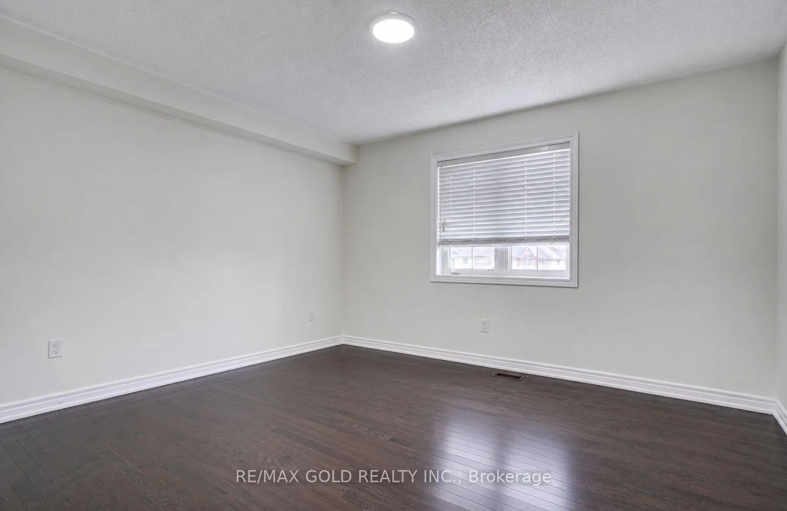 Photo 4 of 35 Saint Dennis Road, Brampton, Sandringham-Wellington North — HOMEH