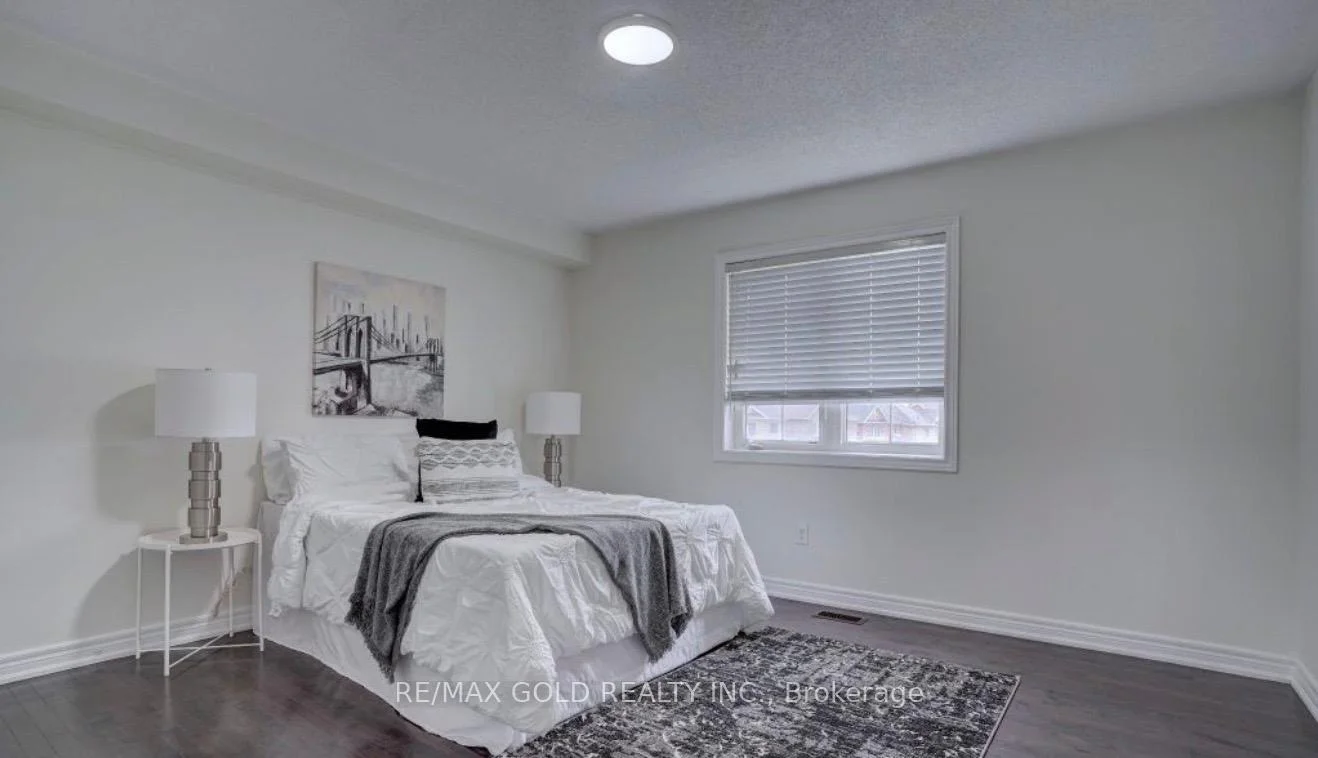 Photo 13 of 35 Saint Dennis Road, Brampton, Sandringham-Wellington North — HOMEH