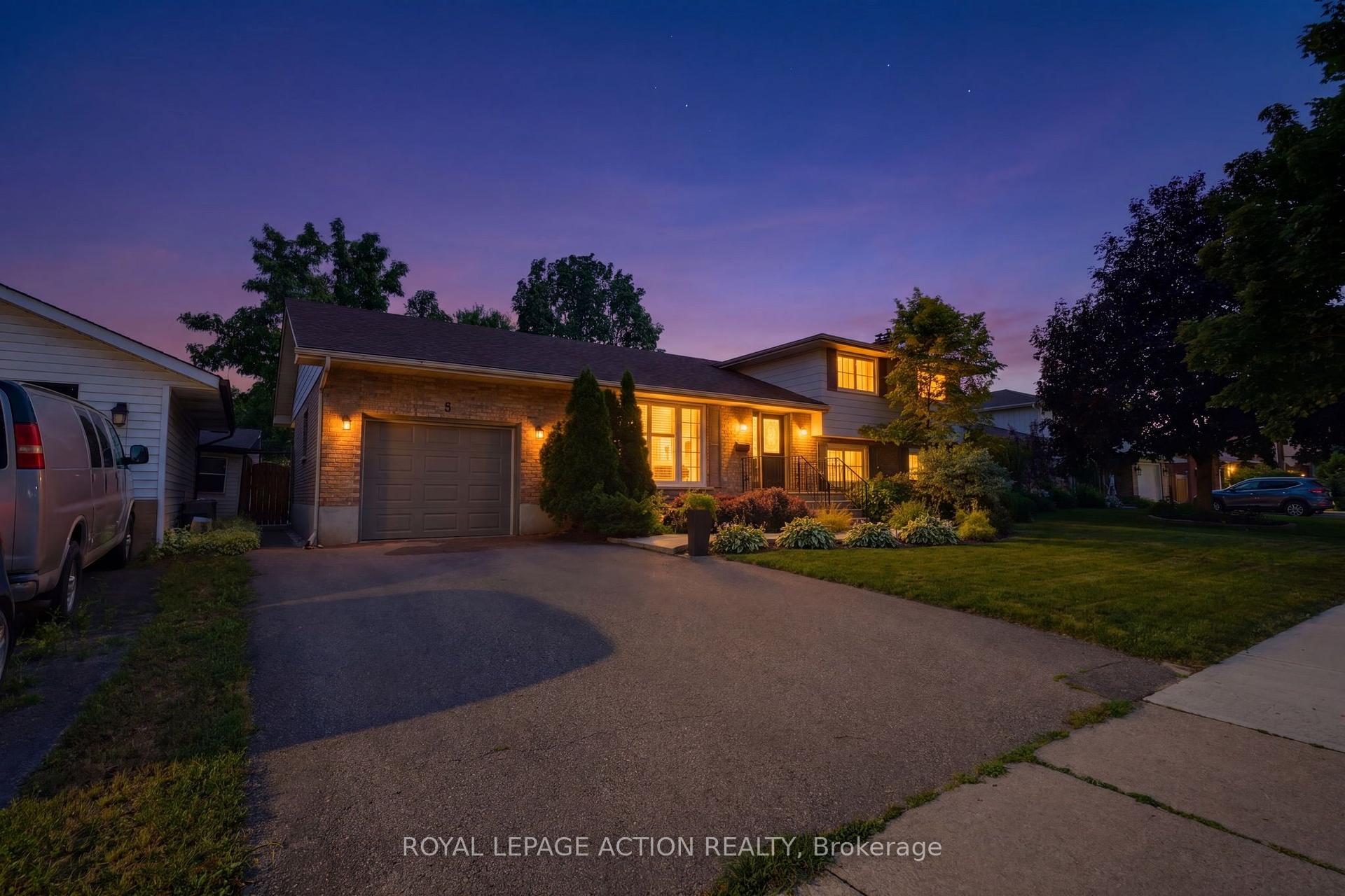 Photo 11 of 5 Marigold Street, Brantford, Henderson-Sky Acres — HOMEH