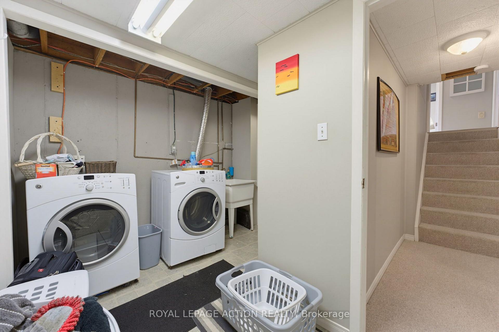 Photo 32 of 5 Marigold Street, Brantford, Henderson-Sky Acres — HOMEH