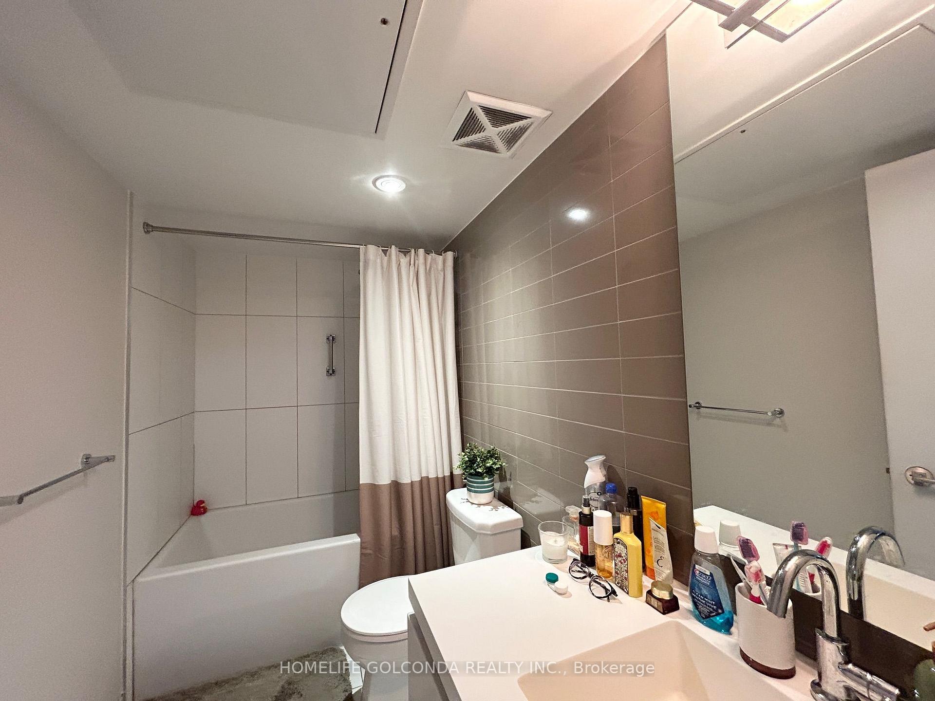 Photo 12 of Unit 723, 85 Queens Wharf Road, Toronto, Waterfront Communities — HOMEH