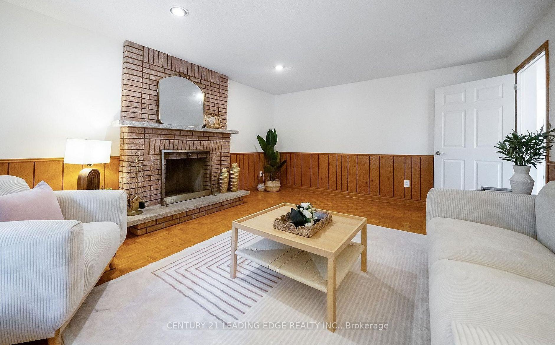 Photo 17 of 310 Holmes Avenue, North York, Willowdale East — HOMEH