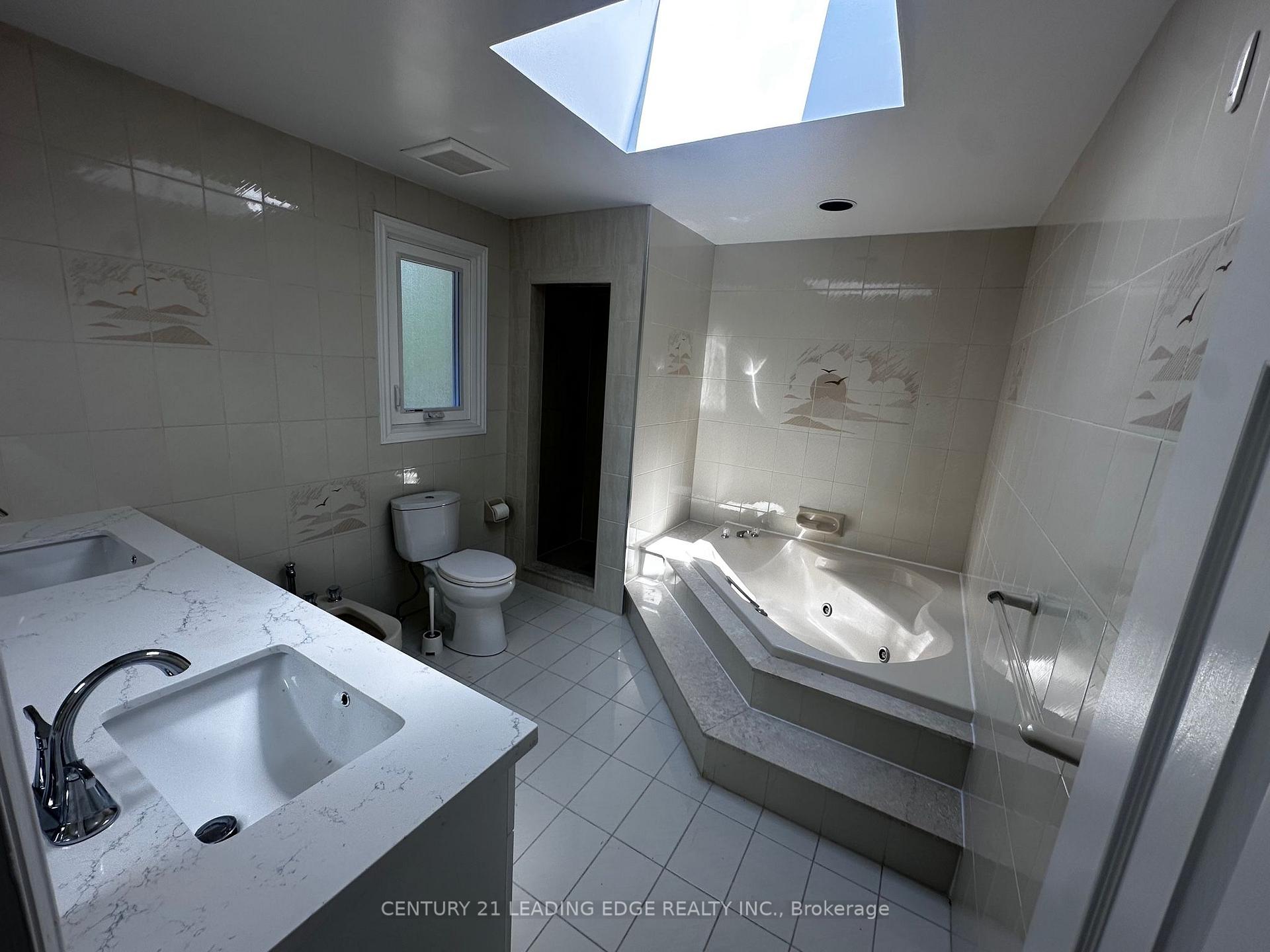 Photo 23 of 310 Holmes Avenue, North York, Willowdale East — HOMEH