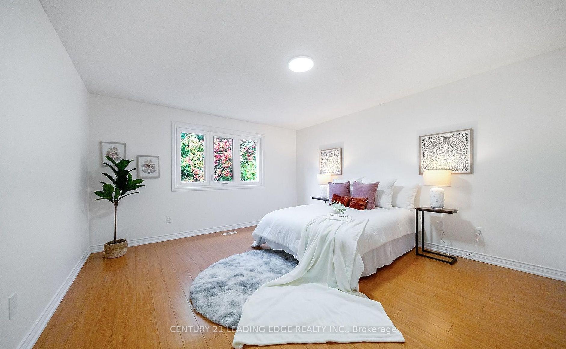 Photo 24 of 310 Holmes Avenue, North York, Willowdale East — HOMEH