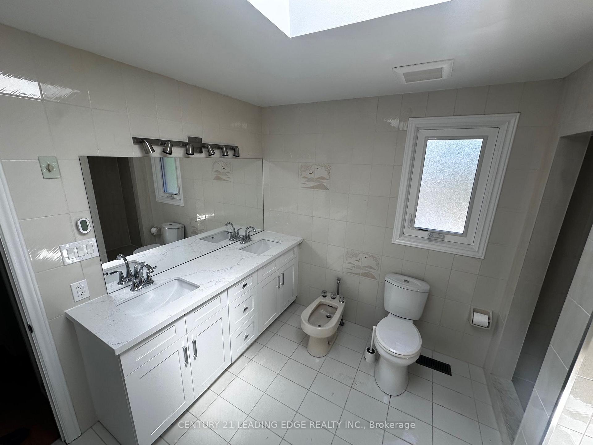 Photo 25 of 310 Holmes Avenue, North York, Willowdale East — HOMEH