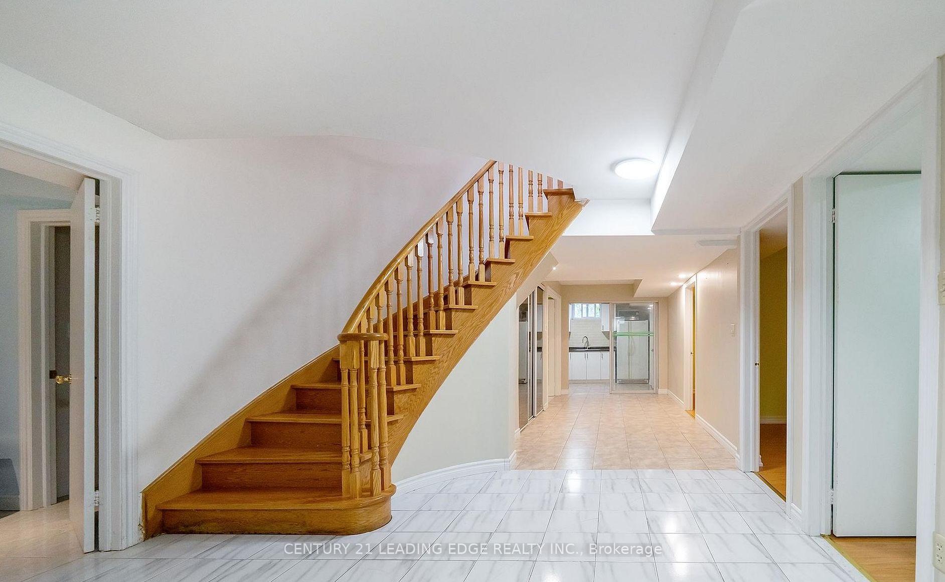 Photo 29 of 310 Holmes Avenue, North York, Willowdale East — HOMEH