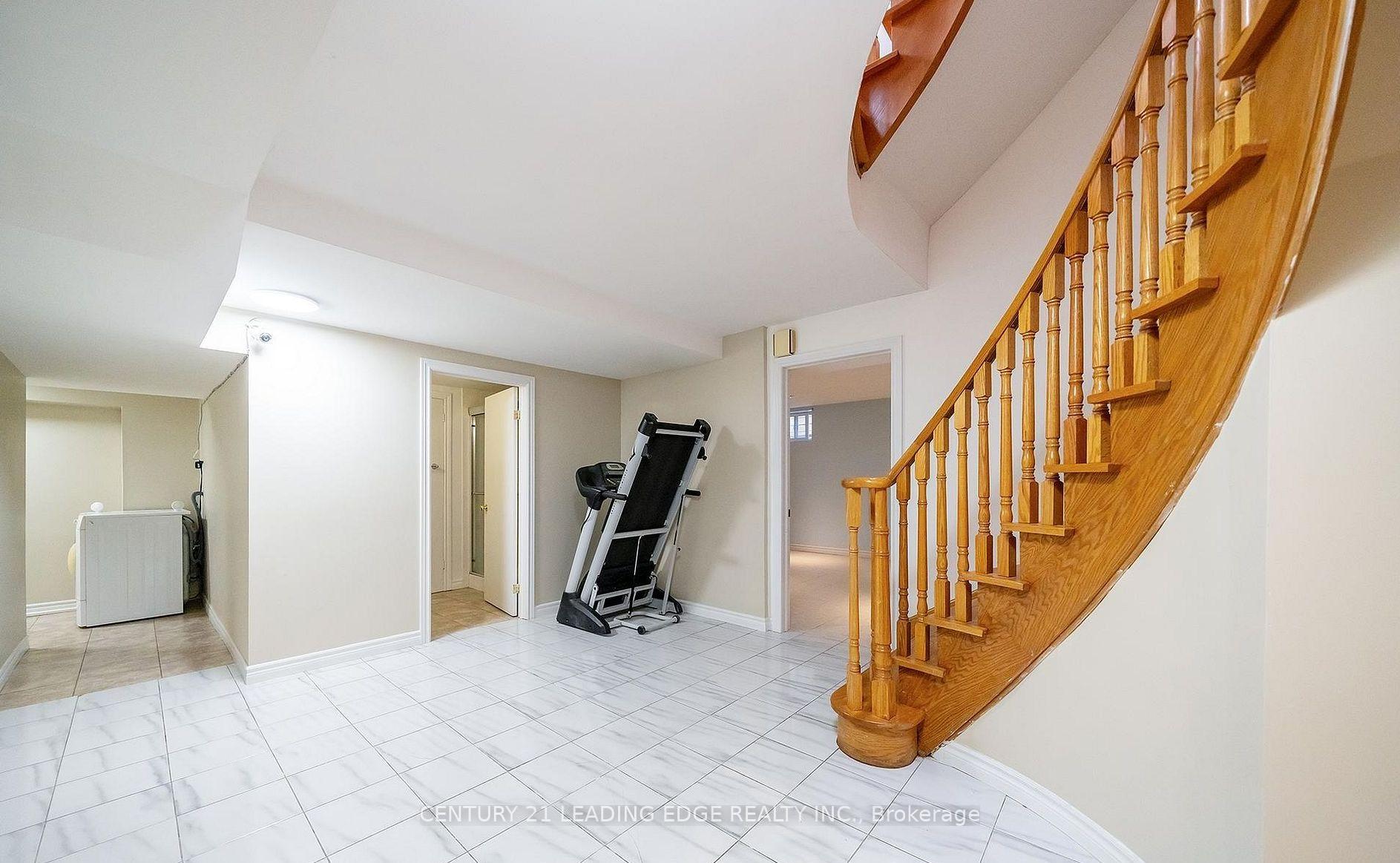 Photo 32 of 310 Holmes Avenue, North York, Willowdale East — HOMEH