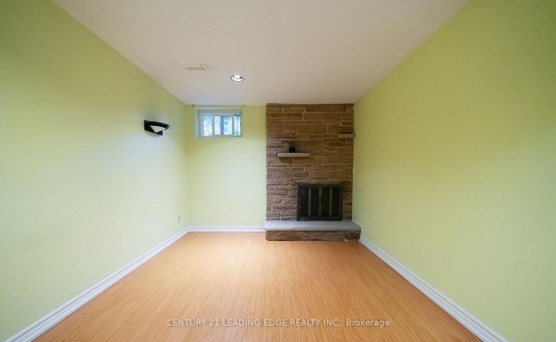 Photo 35 of 310 Holmes Avenue, North York, Willowdale East — HOMEH