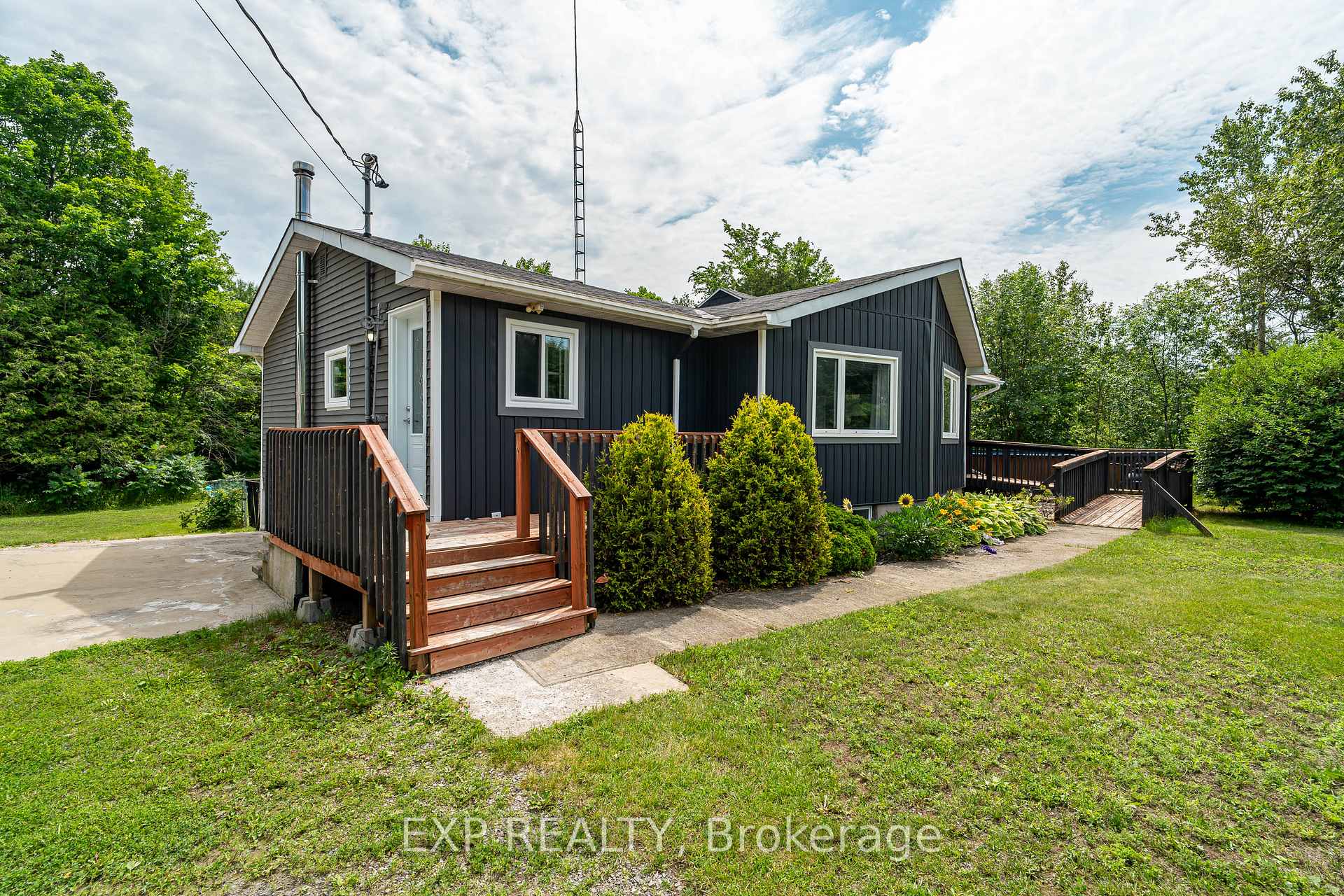 Photo of 8131 County Road 44