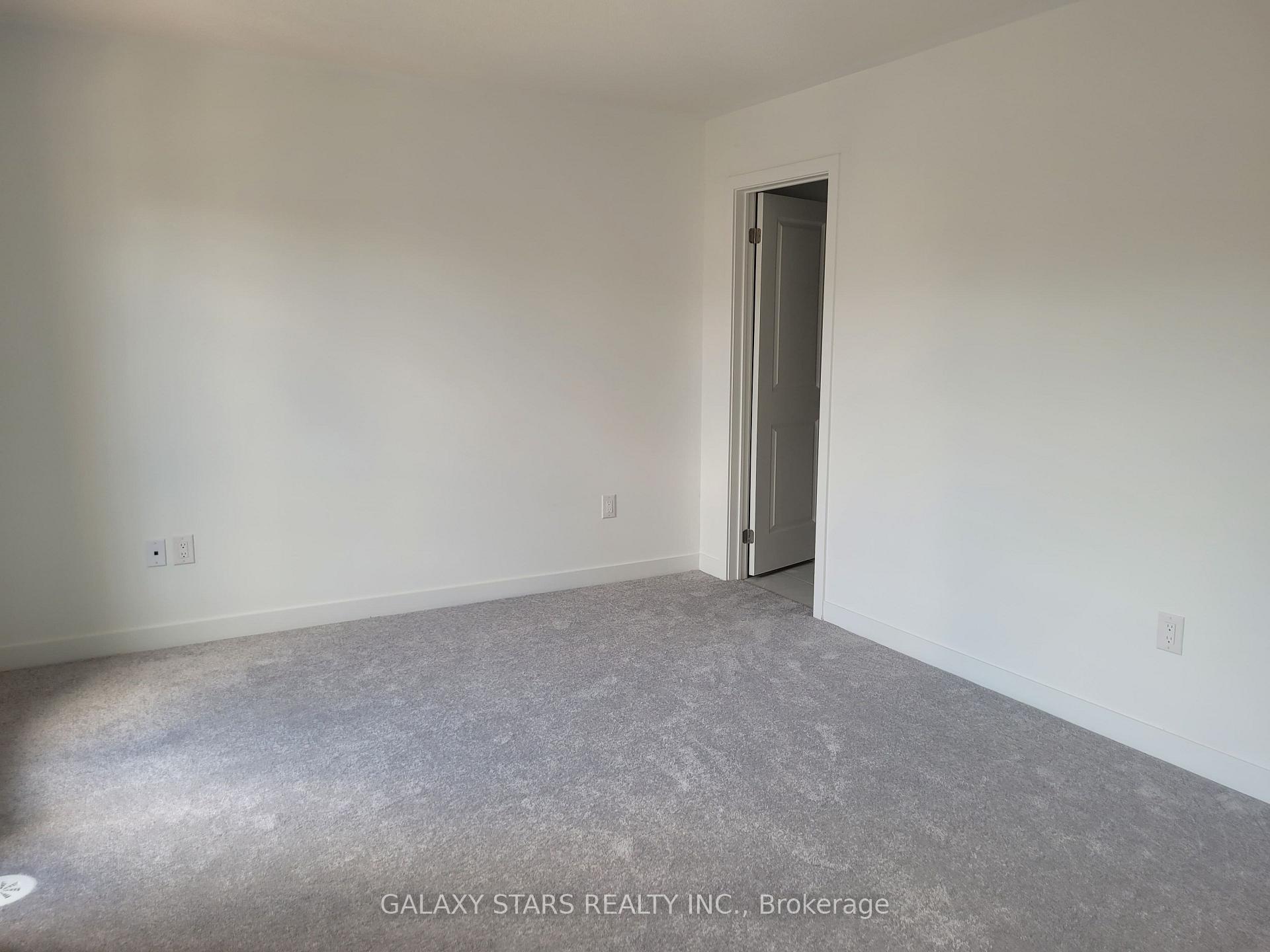 Photo 6 of 50 Selfridge Way, Whitby, Downtown Whitby — HOMEH