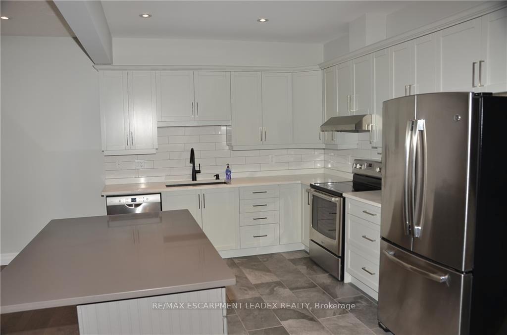 Photo 9 of Unit 43, 380 Lake Street, Grimsby, Grimsby Beach — HOMEH
