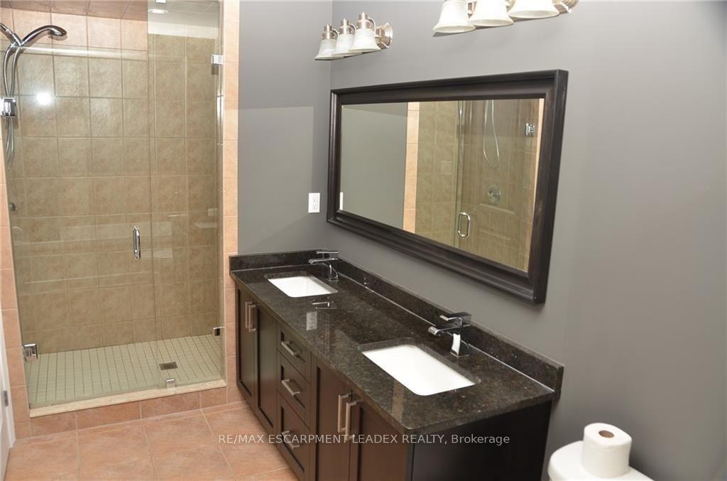 Photo 17 of Unit 43, 380 Lake Street, Grimsby, Grimsby Beach — HOMEH