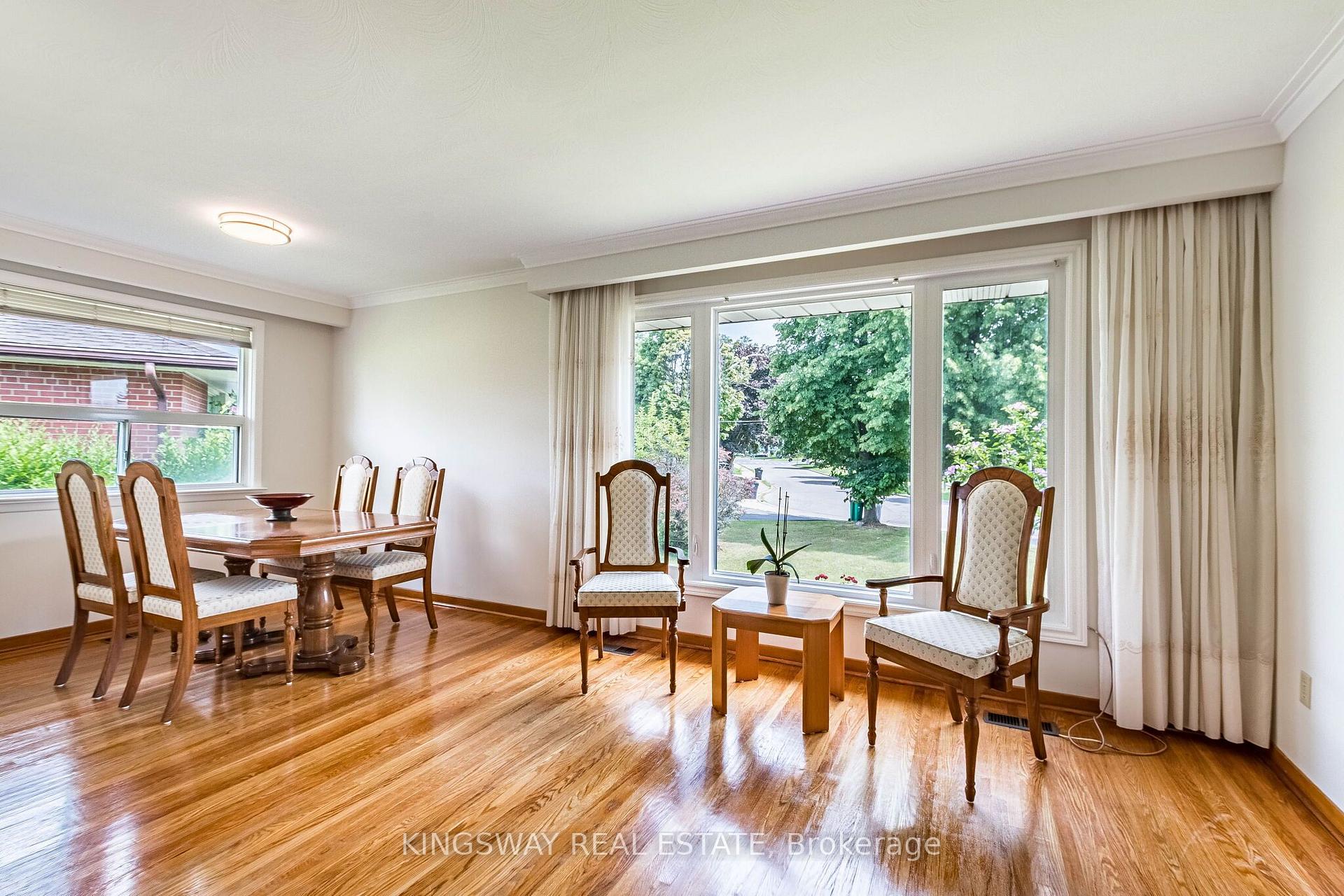 Photo 8 of 163 Floradale Drive, Mississauga, Cooksville — HOMEH