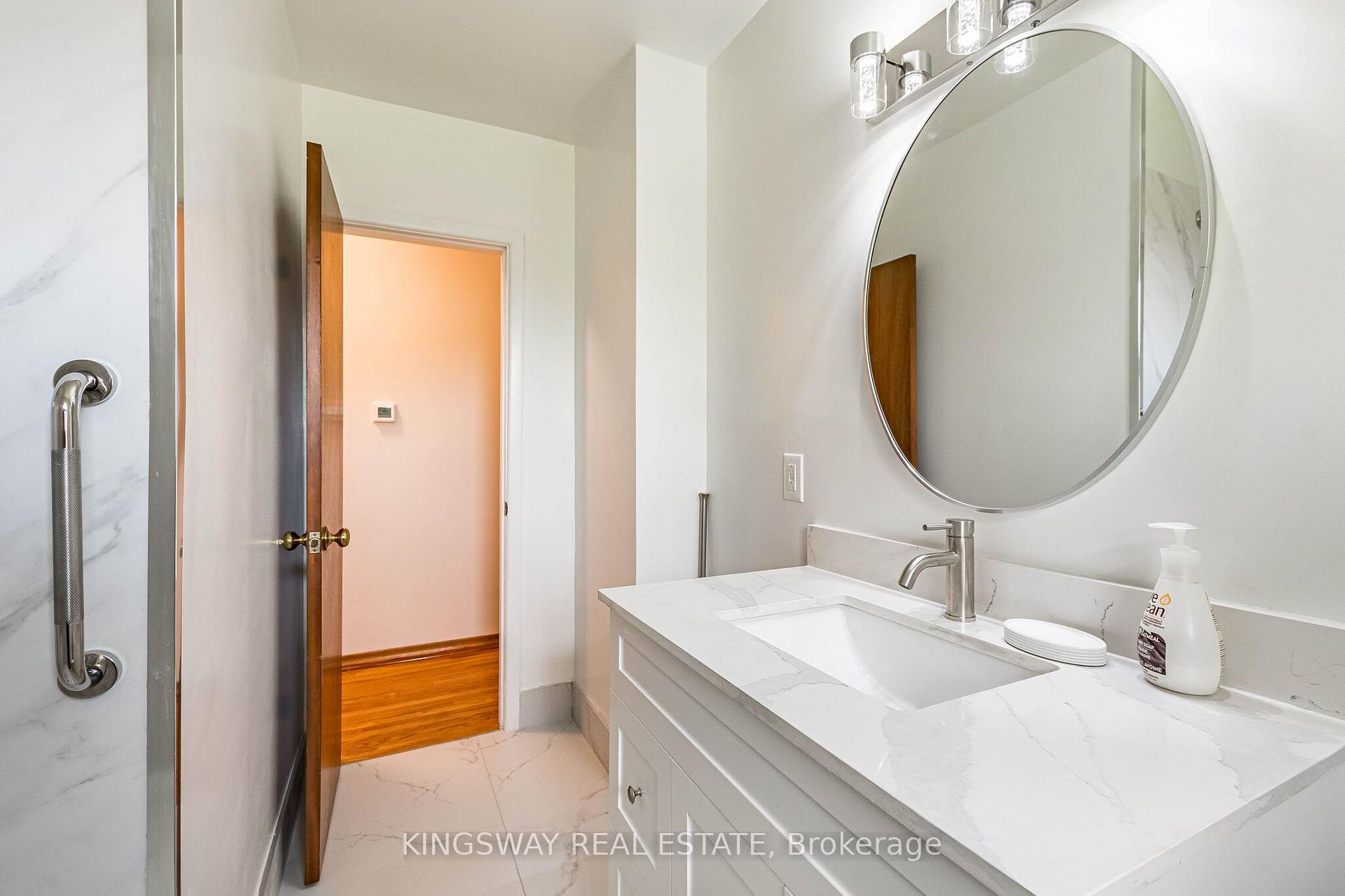 Photo 13 of 163 Floradale Drive, Mississauga, Cooksville — HOMEH