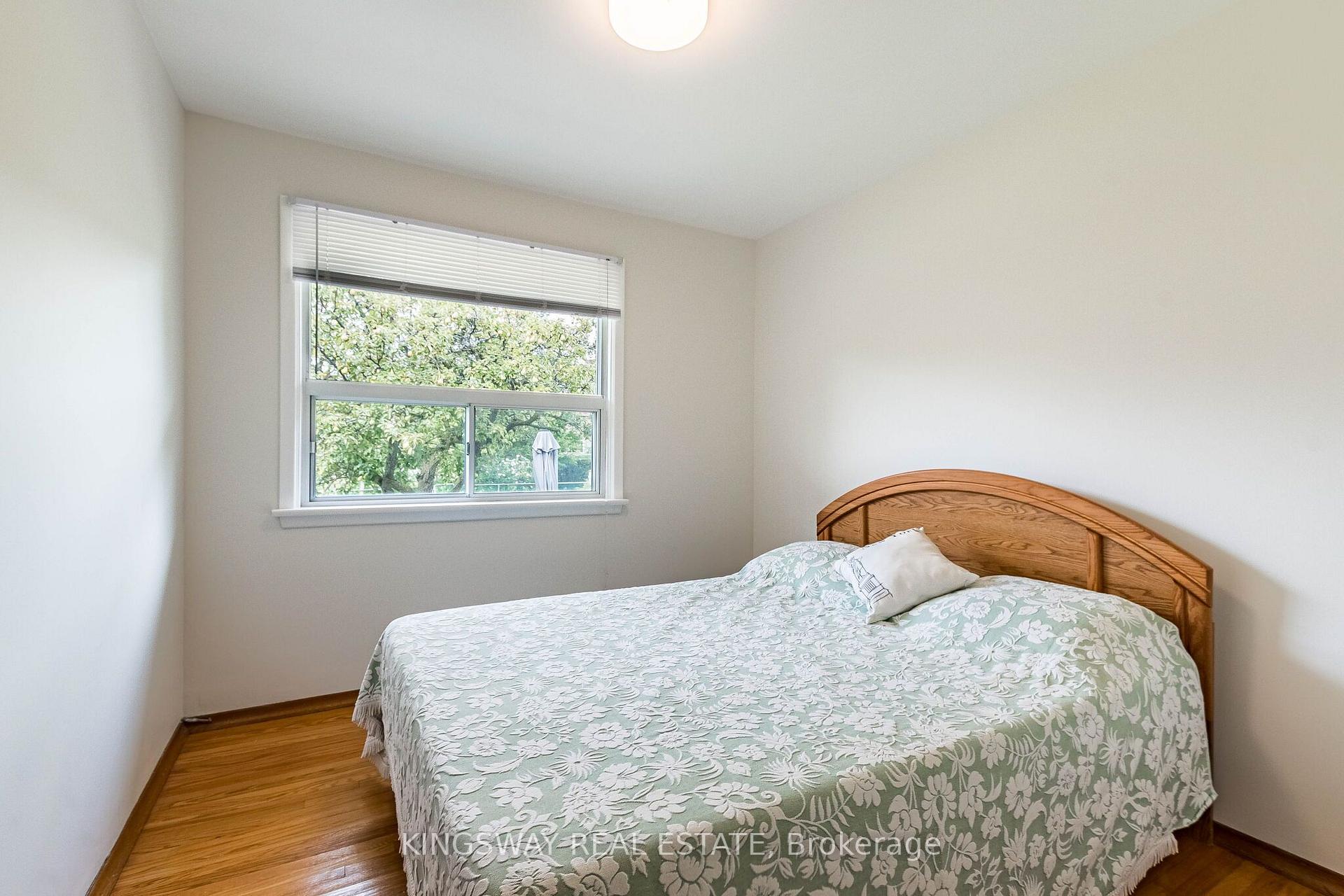 Photo 18 of 163 Floradale Drive, Mississauga, Cooksville — HOMEH