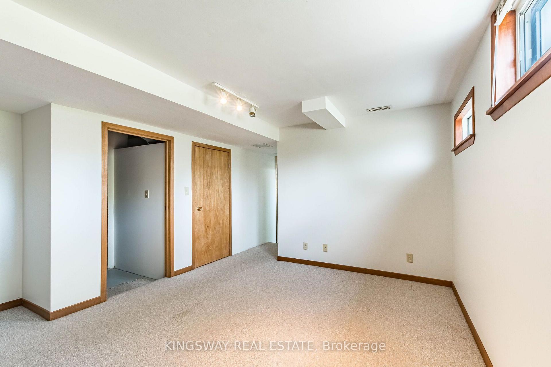 Photo 24 of 163 Floradale Drive, Mississauga, Cooksville — HOMEH