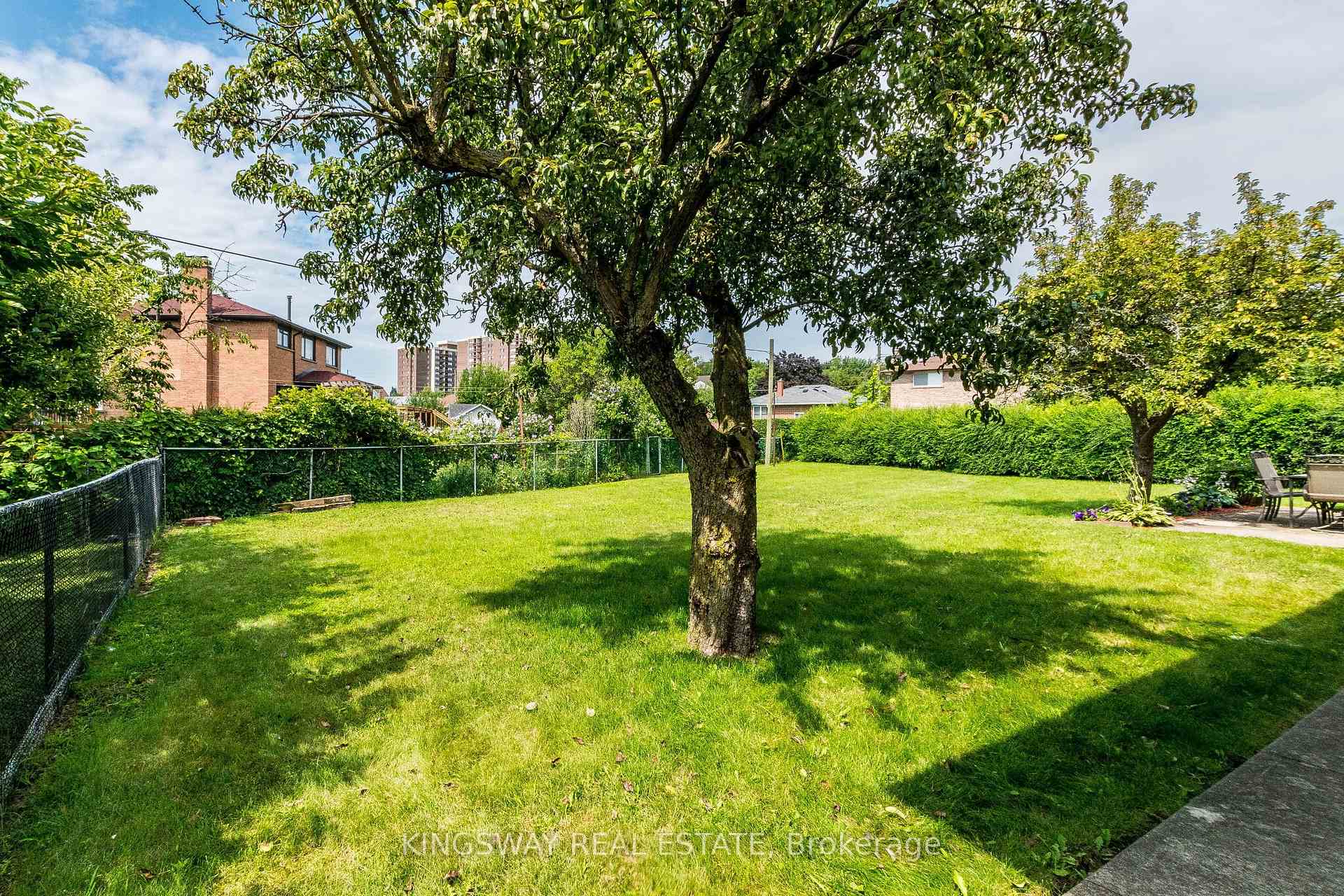 Photo 33 of 163 Floradale Drive, Mississauga, Cooksville — HOMEH