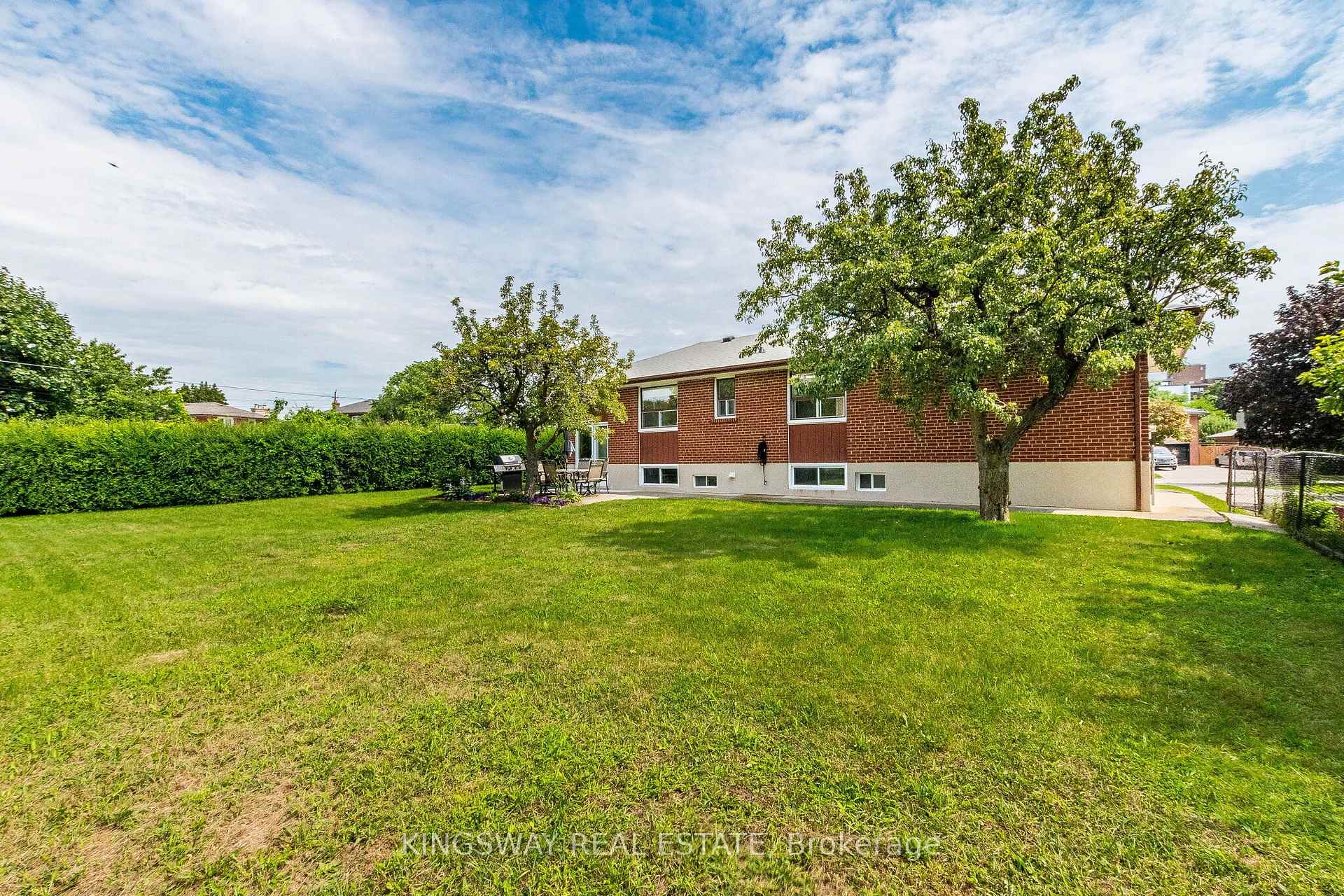 Photo 31 of 163 Floradale Drive, Mississauga, Cooksville — HOMEH