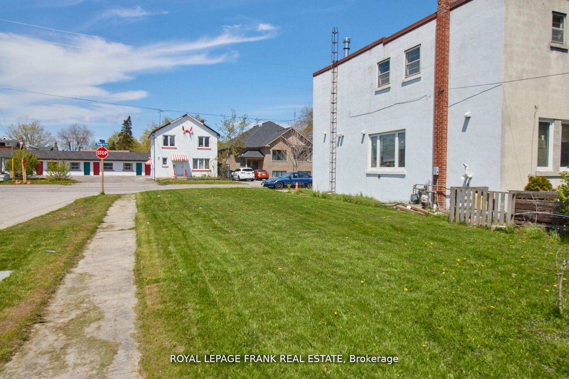Photo 3 of Toronto Avenue, Oshawa, Central — HOMEH