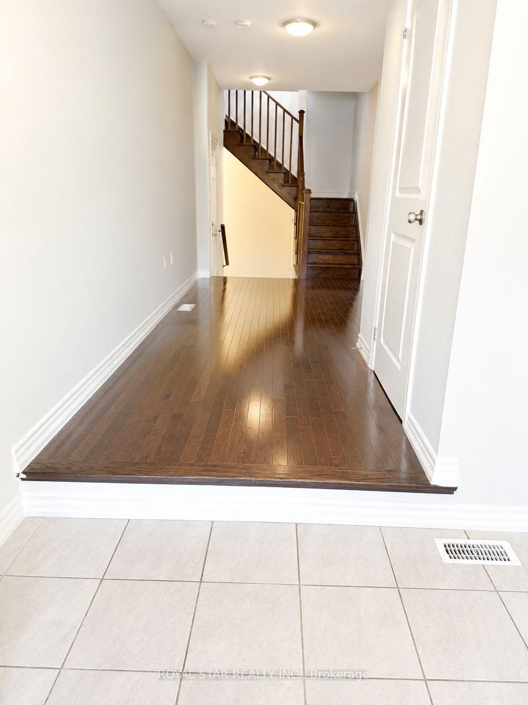 Photo 1 of 24 Arrowview Drive, Brampton, Brampton West — HOMEH