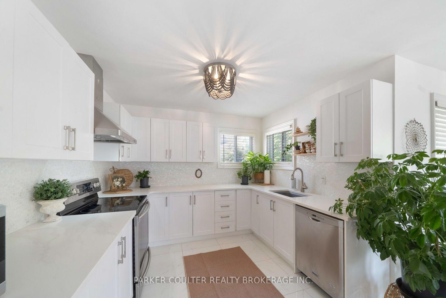 Photo 14 of 61 Dyer Drive, Wasaga Beach — HOMEH