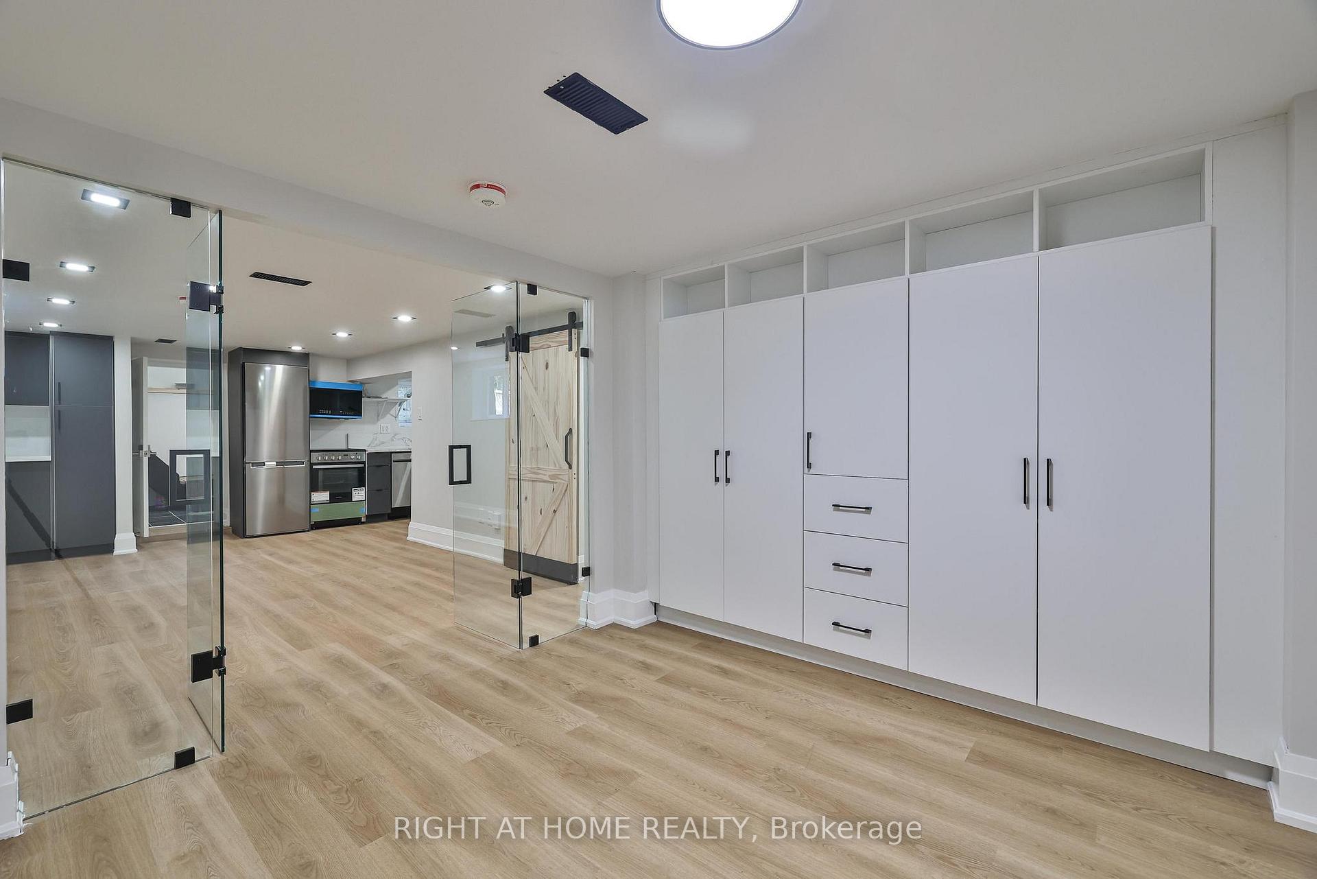 Photo 8 of Unit Lower, 248 Garden Avenue, Toronto, High Park-Swansea — HOMEH