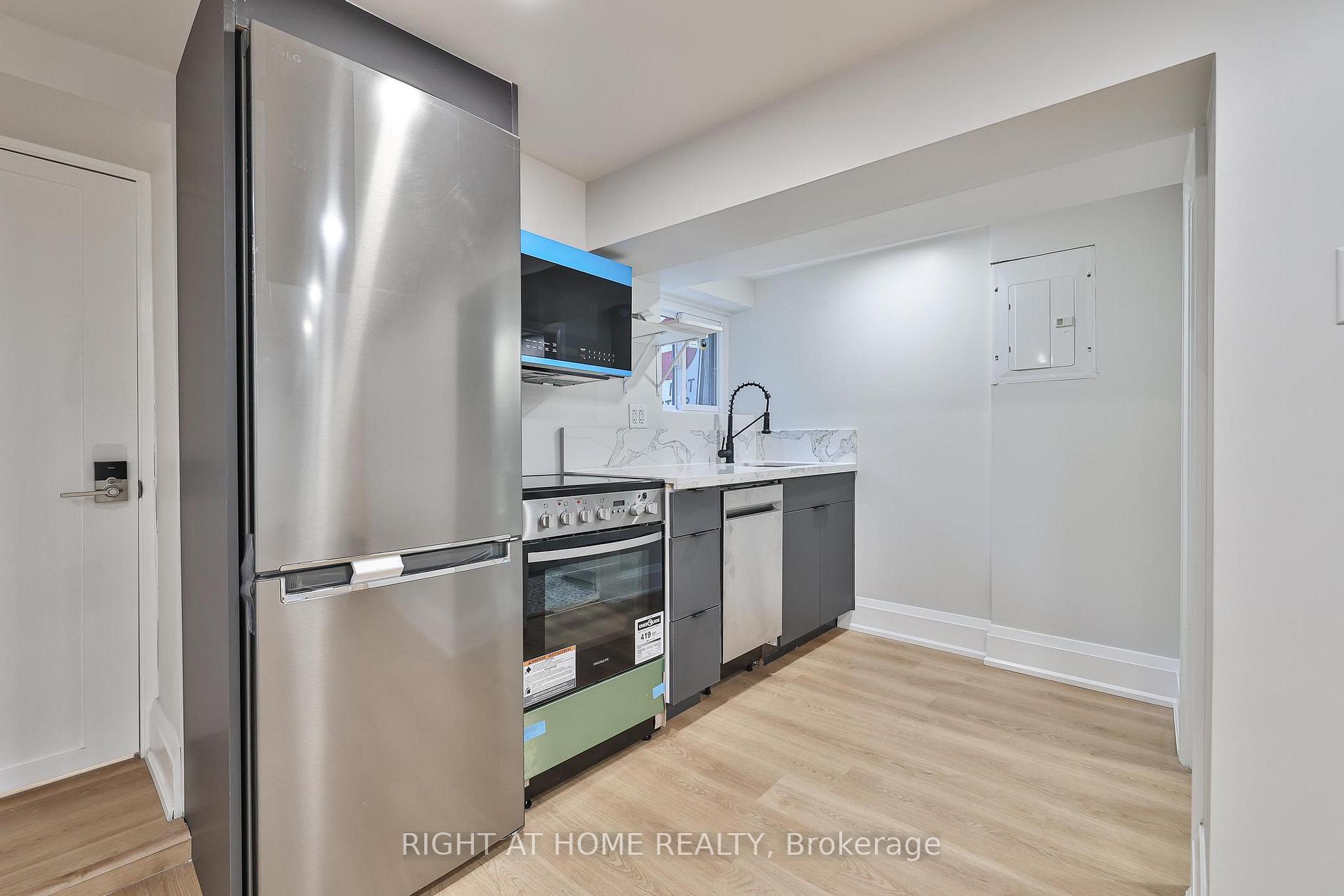 Photo 10 of Unit Lower, 248 Garden Avenue, Toronto, High Park-Swansea — HOMEH