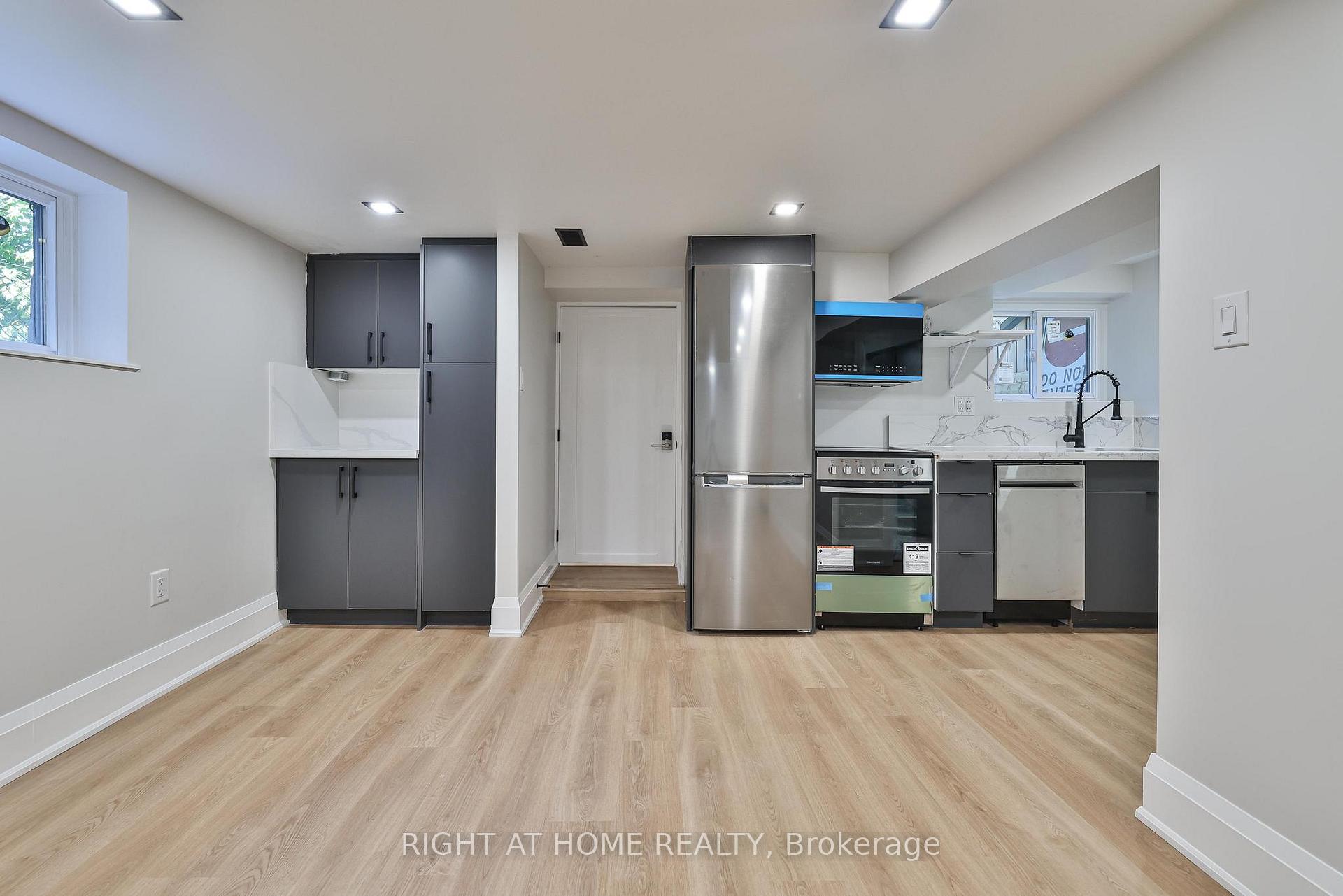 Photo 13 of Unit Lower, 248 Garden Avenue, Toronto, High Park-Swansea — HOMEH