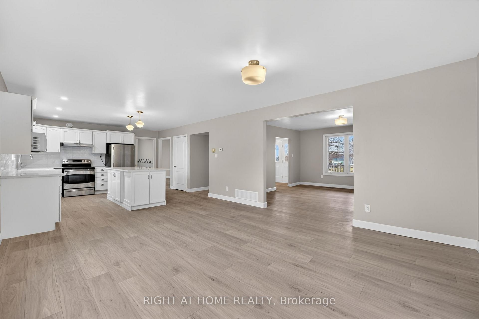 Photo 9 of 6435 12/13 Stayner Side Road, Clearview, Rural Clearview — HOMEH