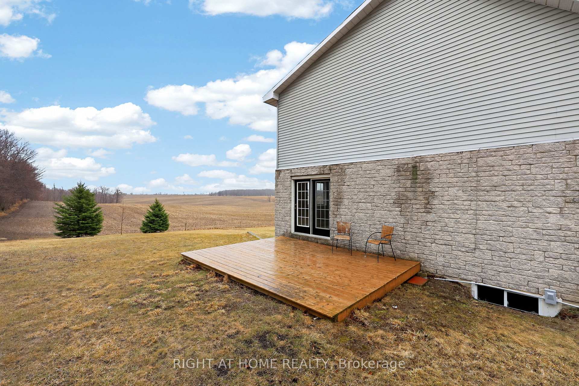 Photo 33 of 6435 12/13 Stayner Side Road, Clearview, Rural Clearview — HOMEH