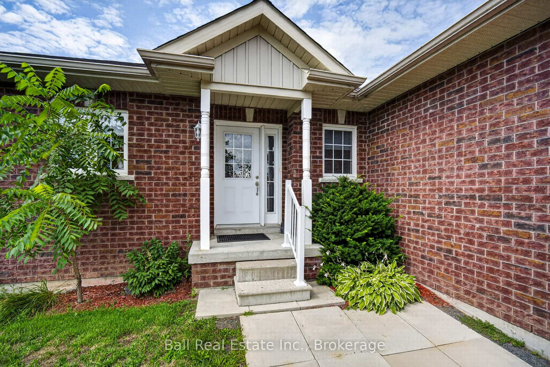 Photo 2 of 6 Maple Avenue E, Asphodel-Norwood, Norwood — HOMEH