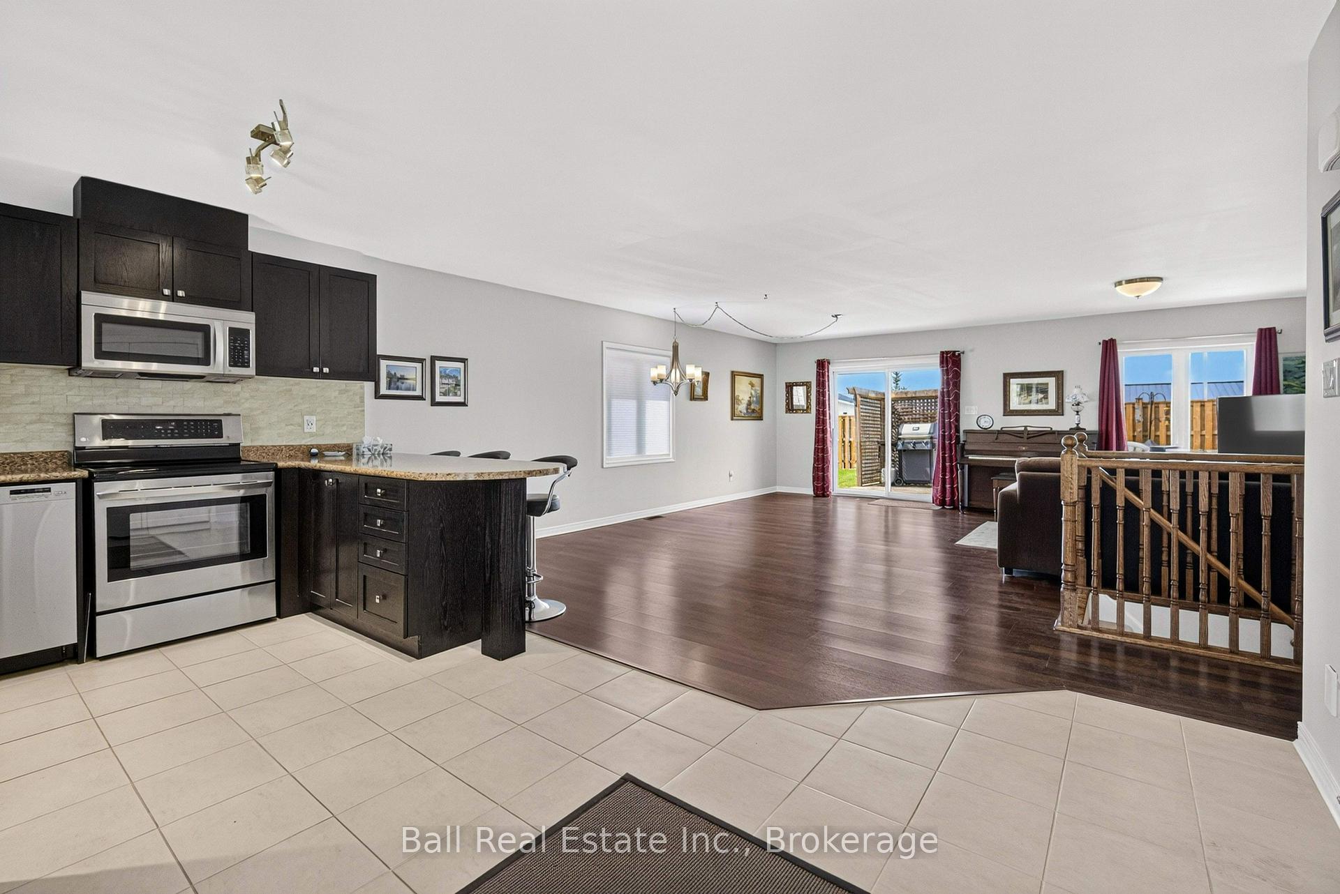 Photo 4 of 6 Maple Avenue E, Asphodel-Norwood, Norwood — HOMEH