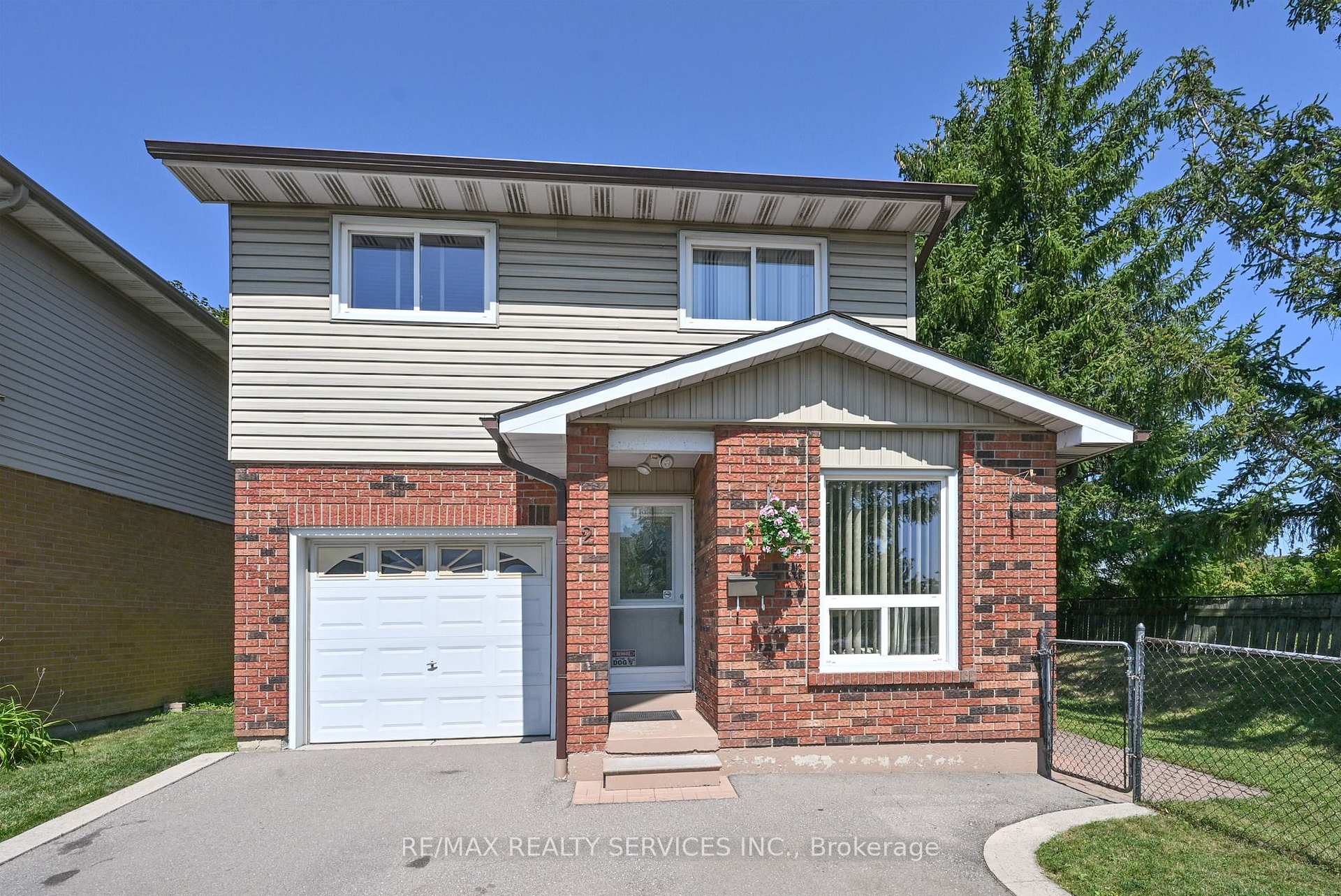 Photo 2 of 2 Lindridge Avenue, Brampton, Westgate — HOMEH