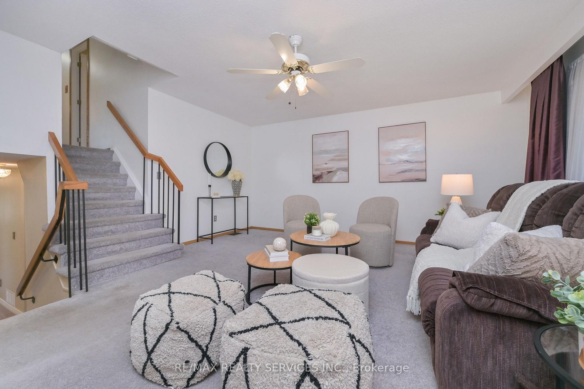 Photo 13 of 2 Lindridge Avenue, Brampton, Westgate — HOMEH