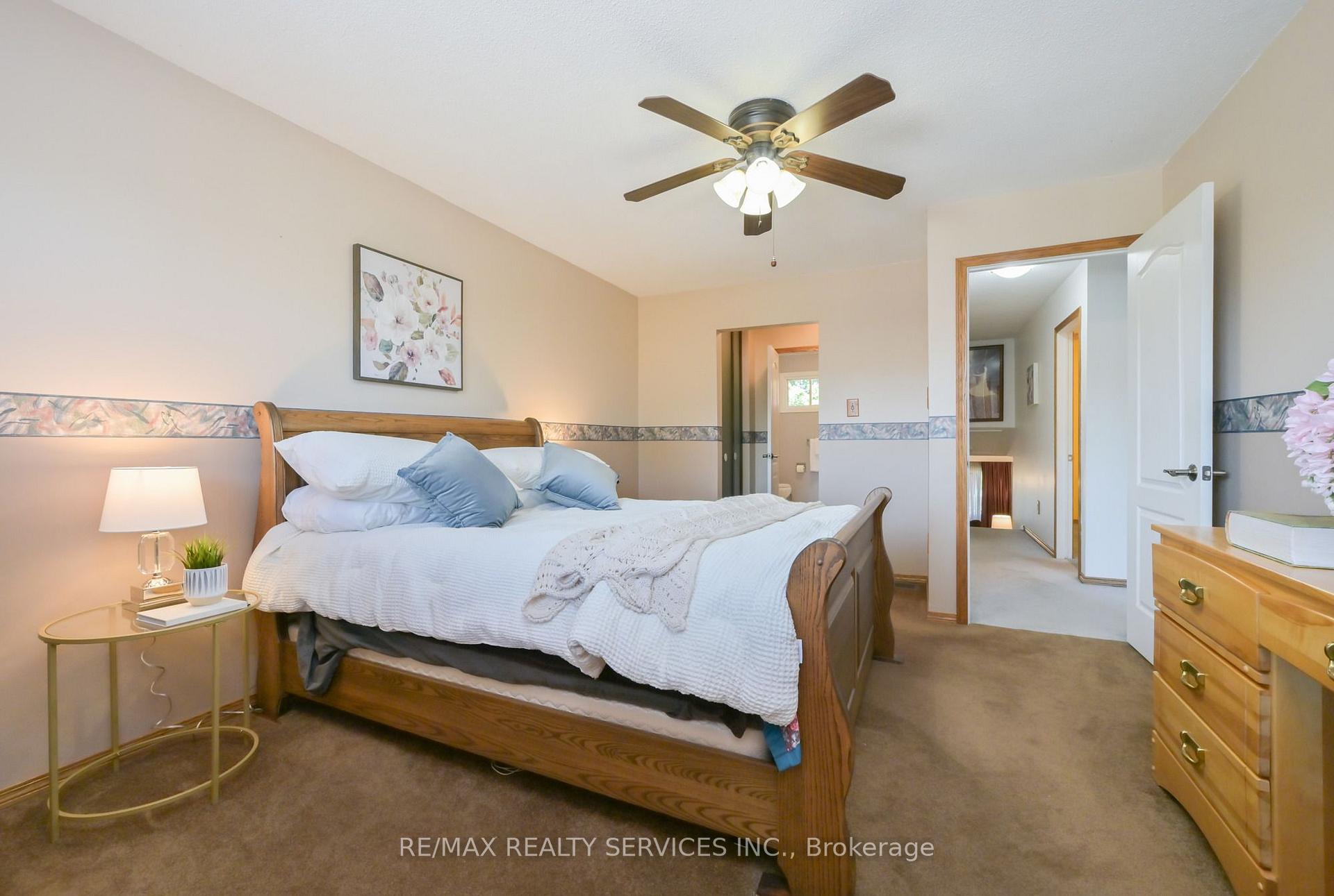 Photo 16 of 2 Lindridge Avenue, Brampton, Westgate — HOMEH