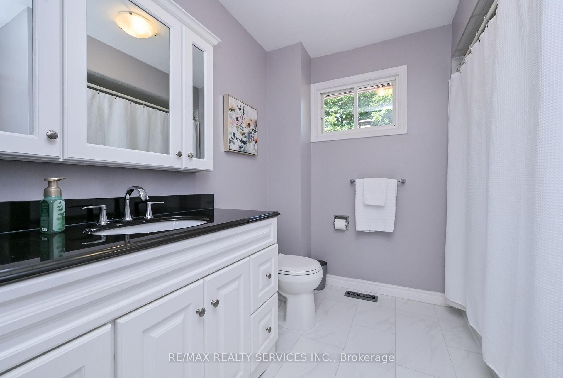 Photo 17 of 2 Lindridge Avenue, Brampton, Westgate — HOMEH