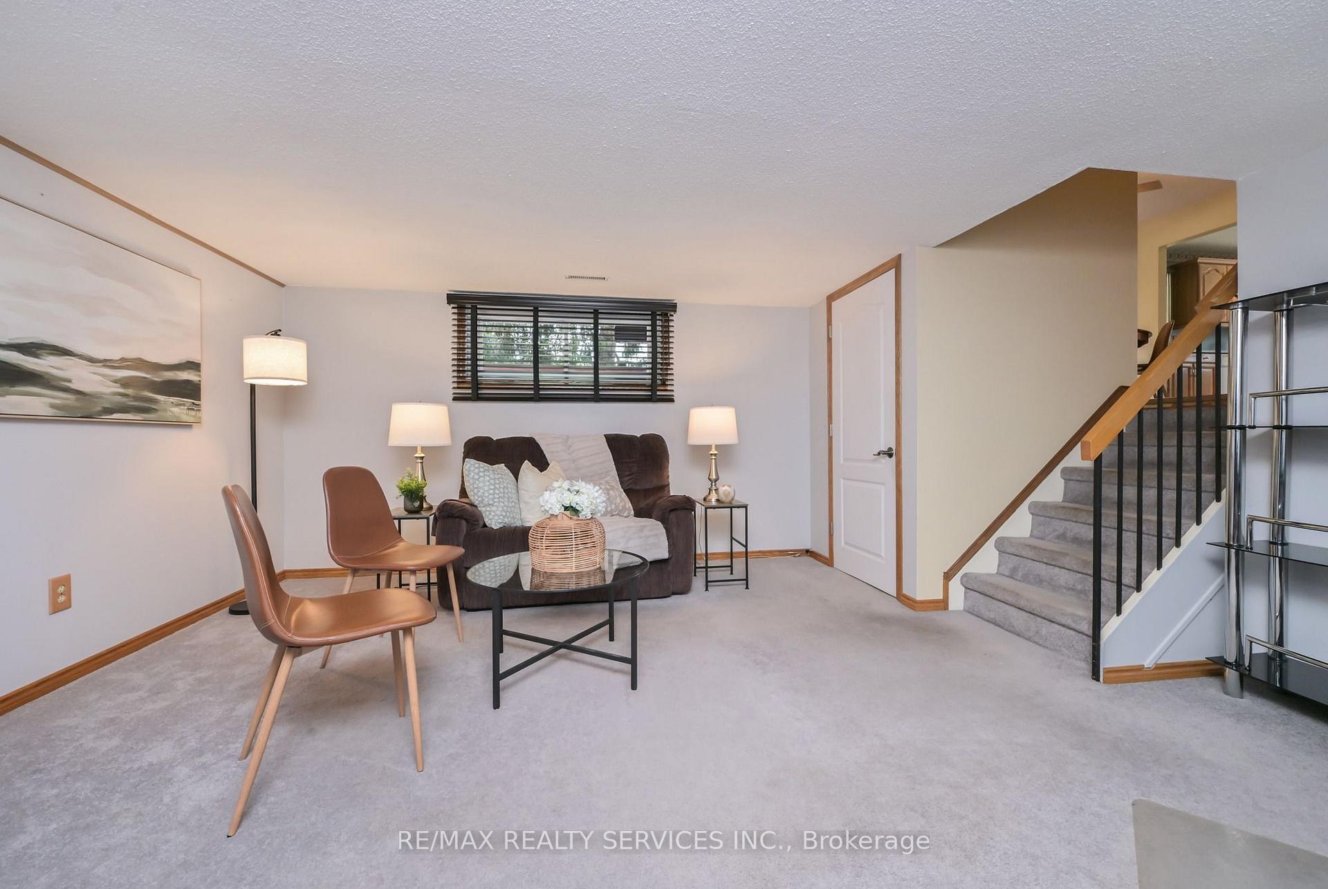 Photo 19 of 2 Lindridge Avenue, Brampton, Westgate — HOMEH